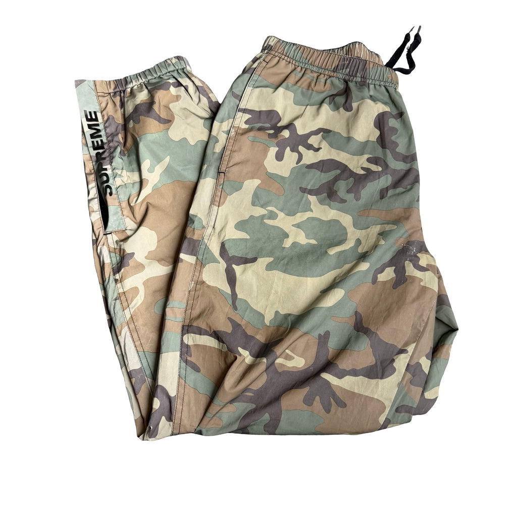 Supreme camo track pants (Str. S)