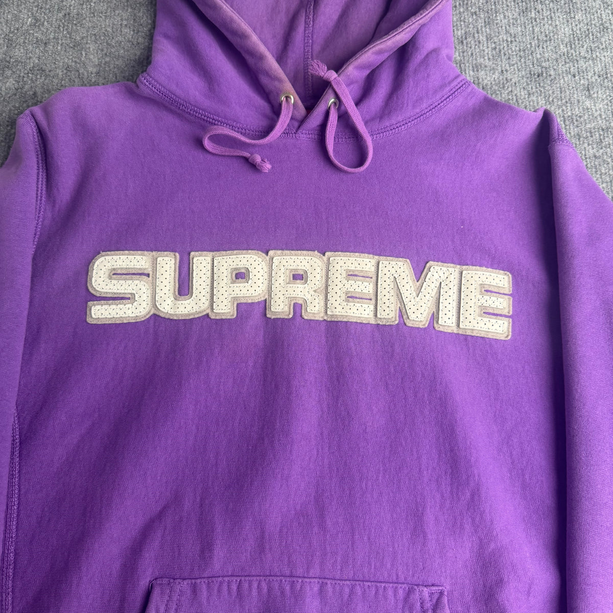 Supreme hættetrøje (Str. M)
