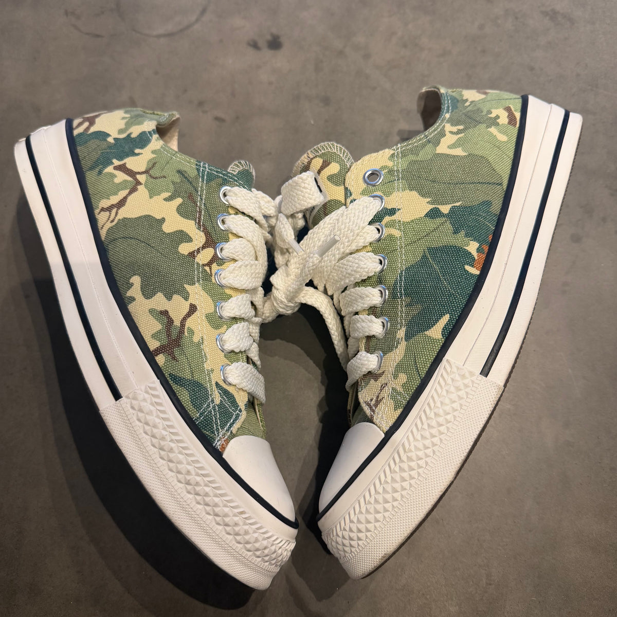 Converse throwback camo (Str. 43)