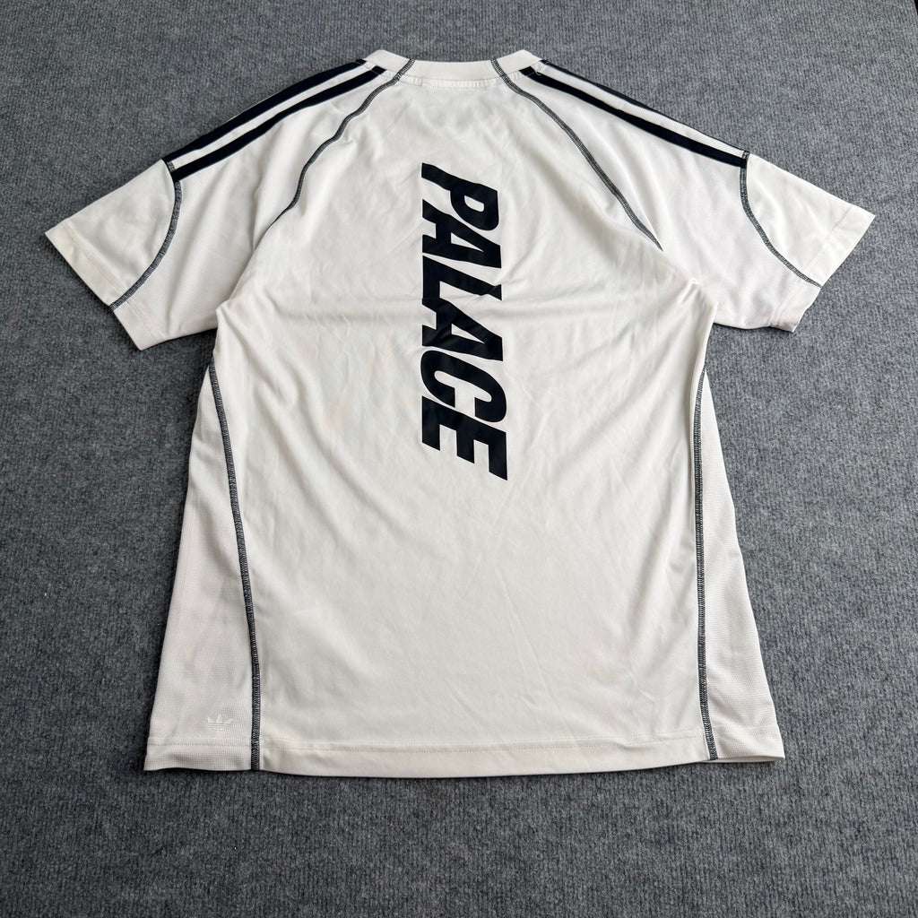 Adidas x palace t-shirt (Str. M)