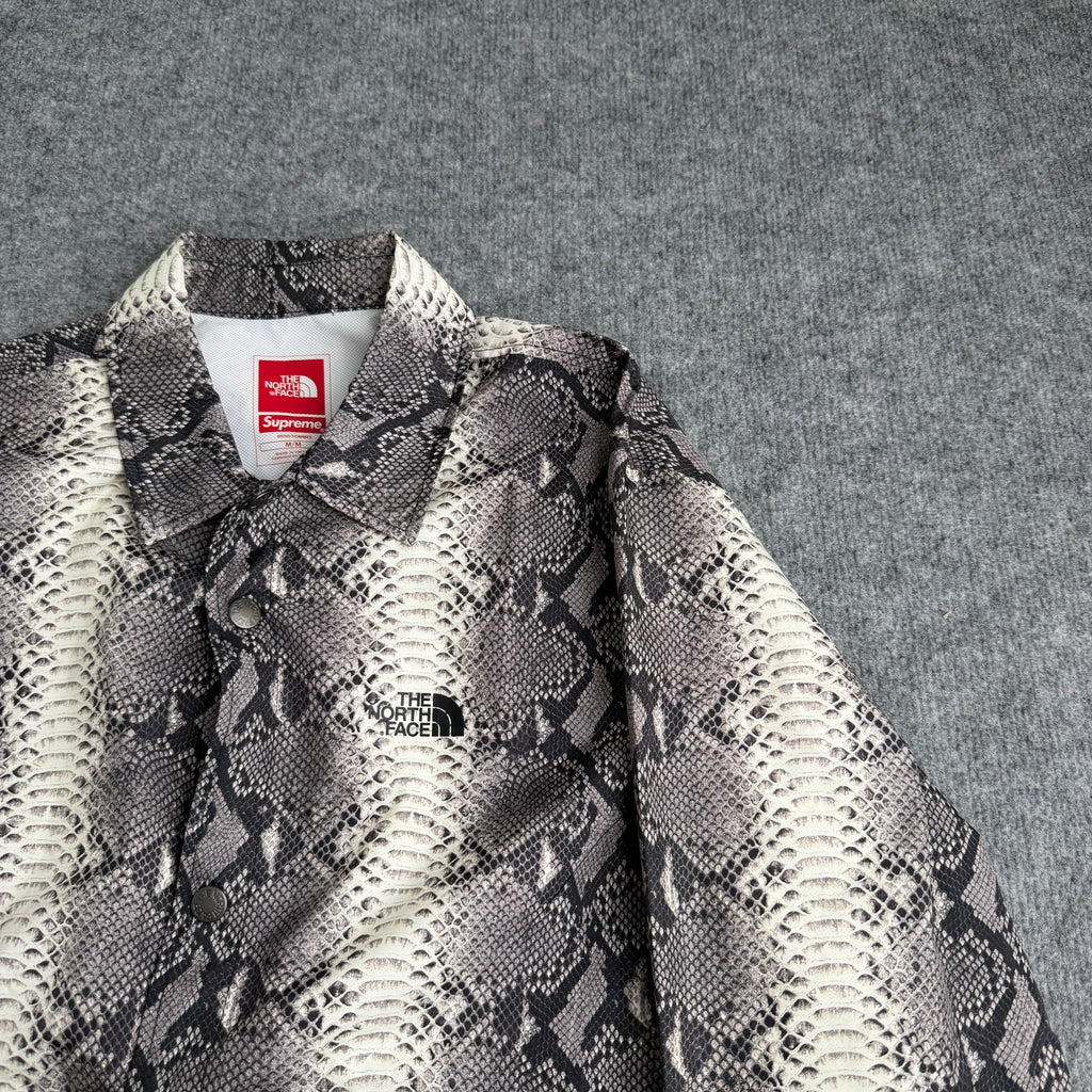 Supreme snakeskin jakke (Str. M)