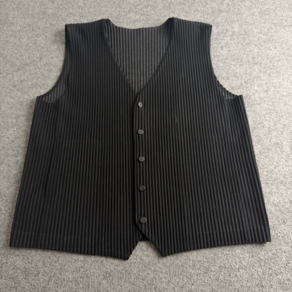 Issey Miyake vest (Str. M)