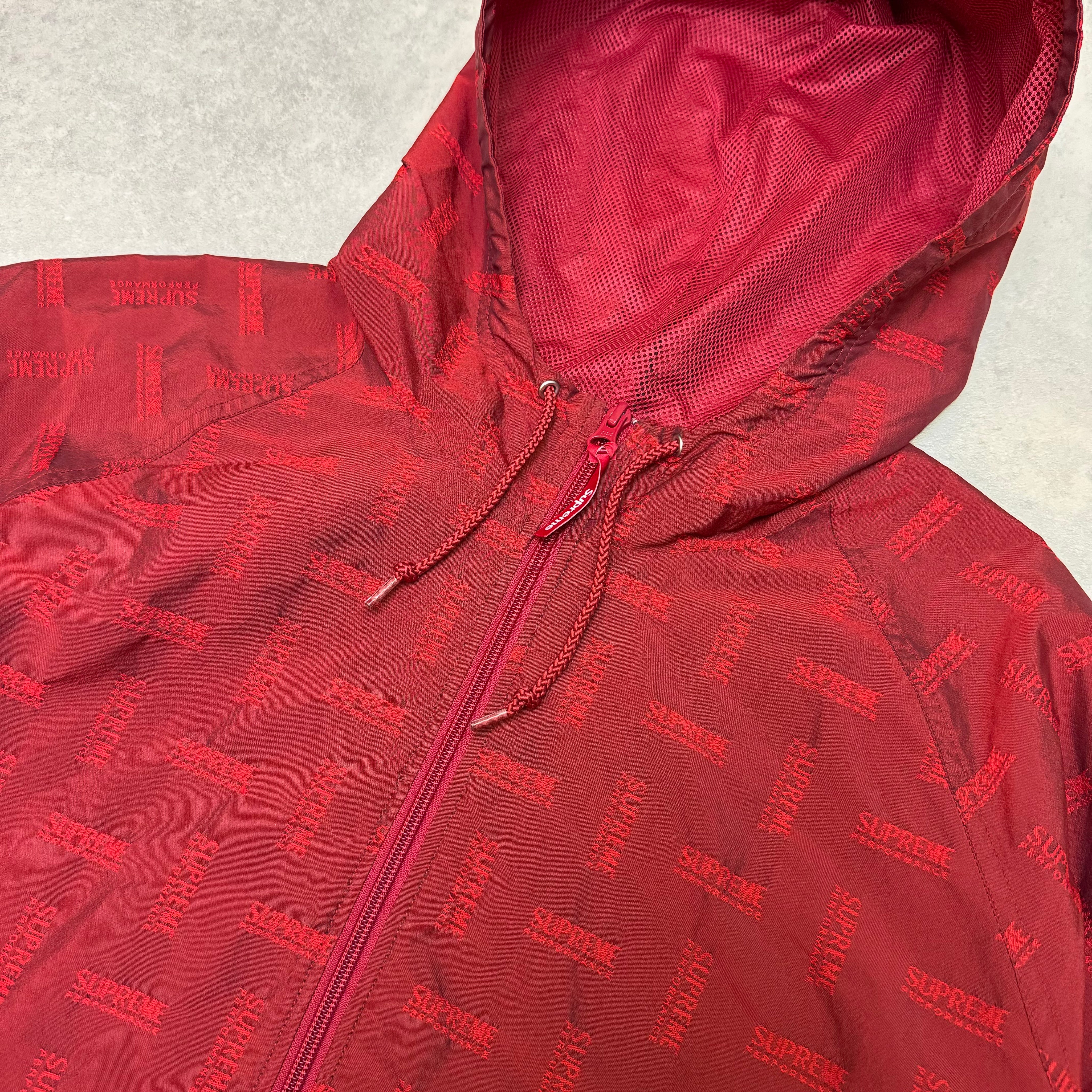 Supreme jakke (Str. XL)