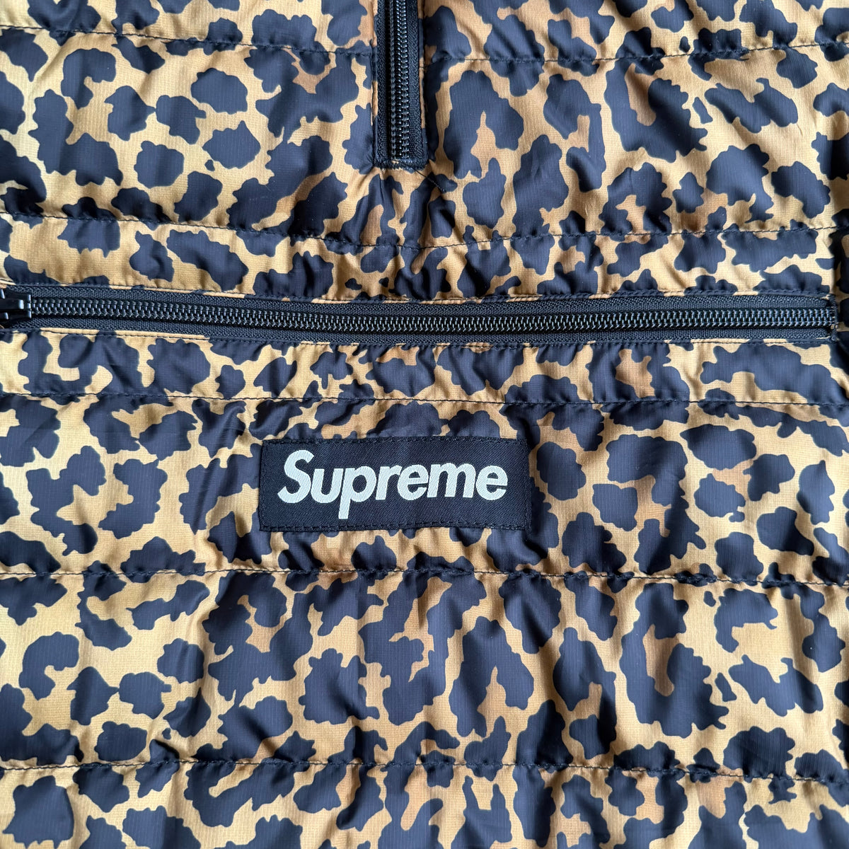 Supreme puffer anorak (Str. M)