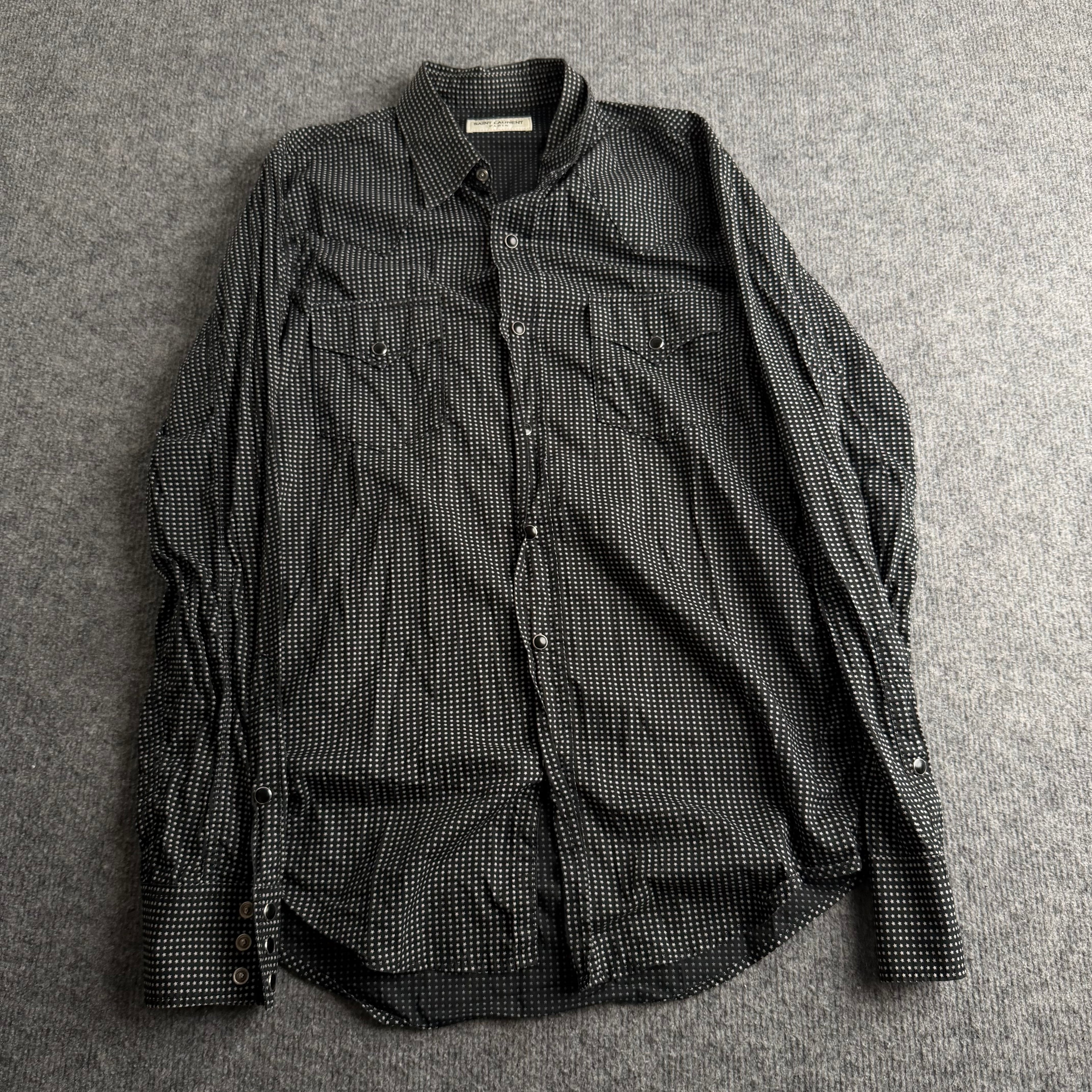 Saint Laurent skjorte (Str. M)