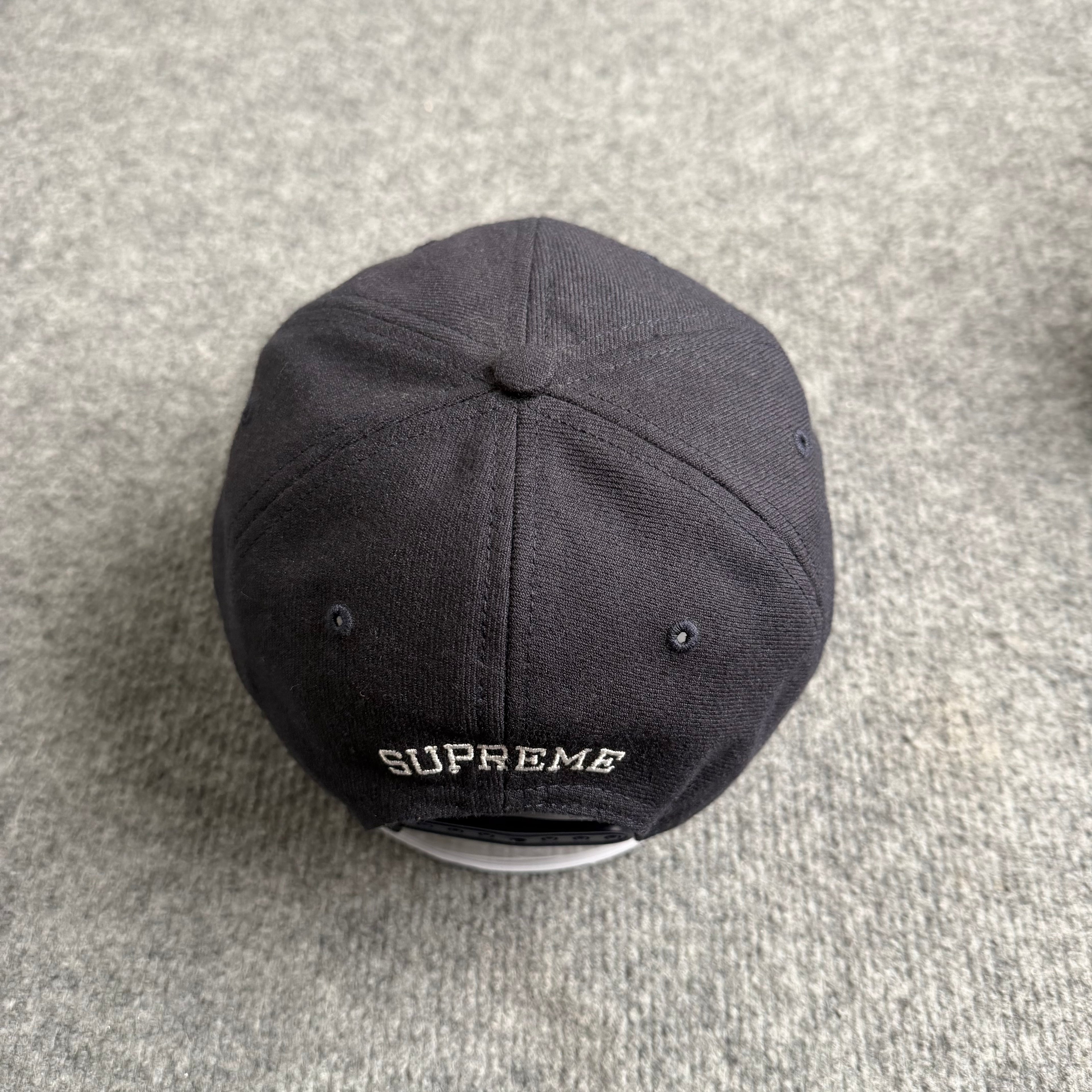 Supreme kasket
