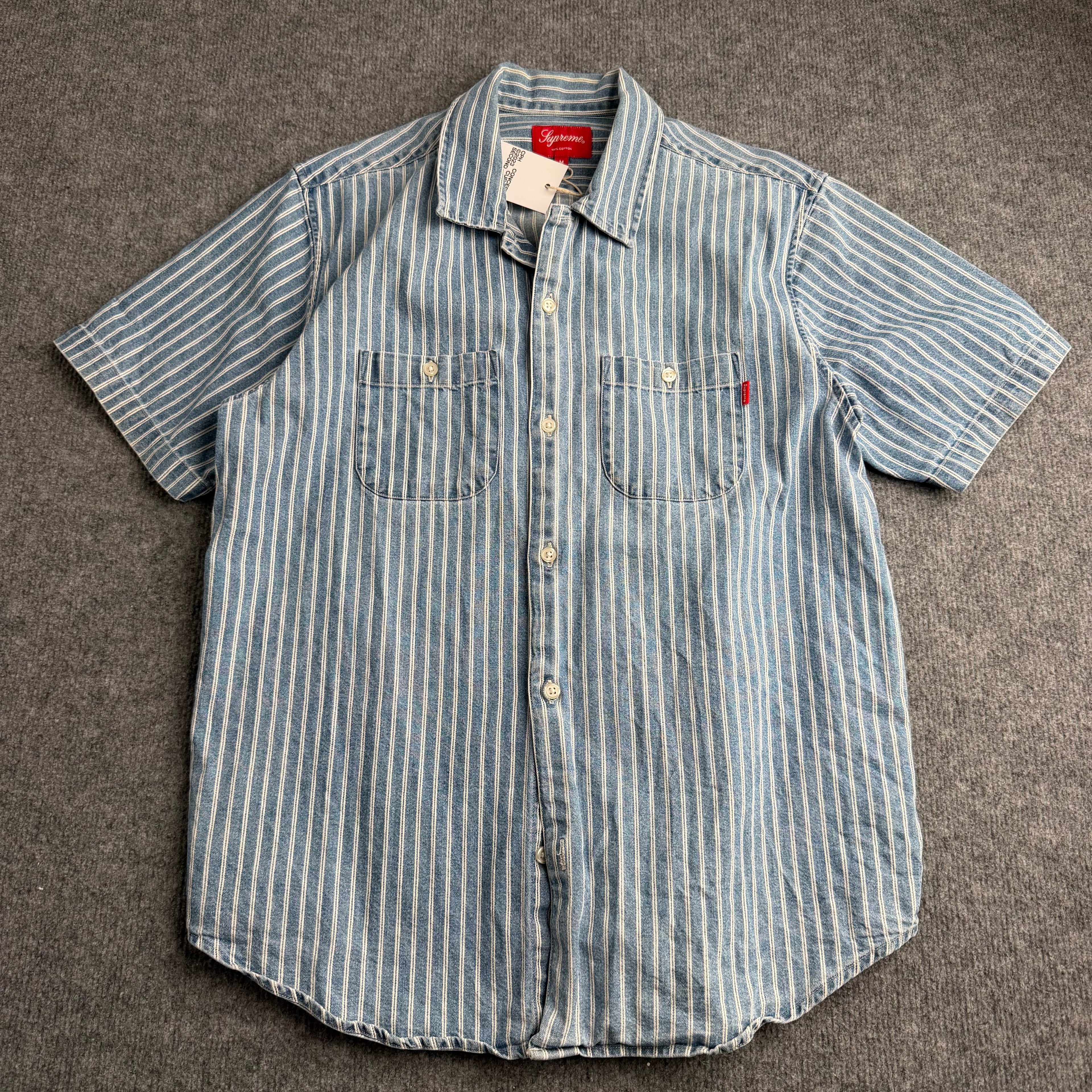 Supreme skjorte (Str. M)