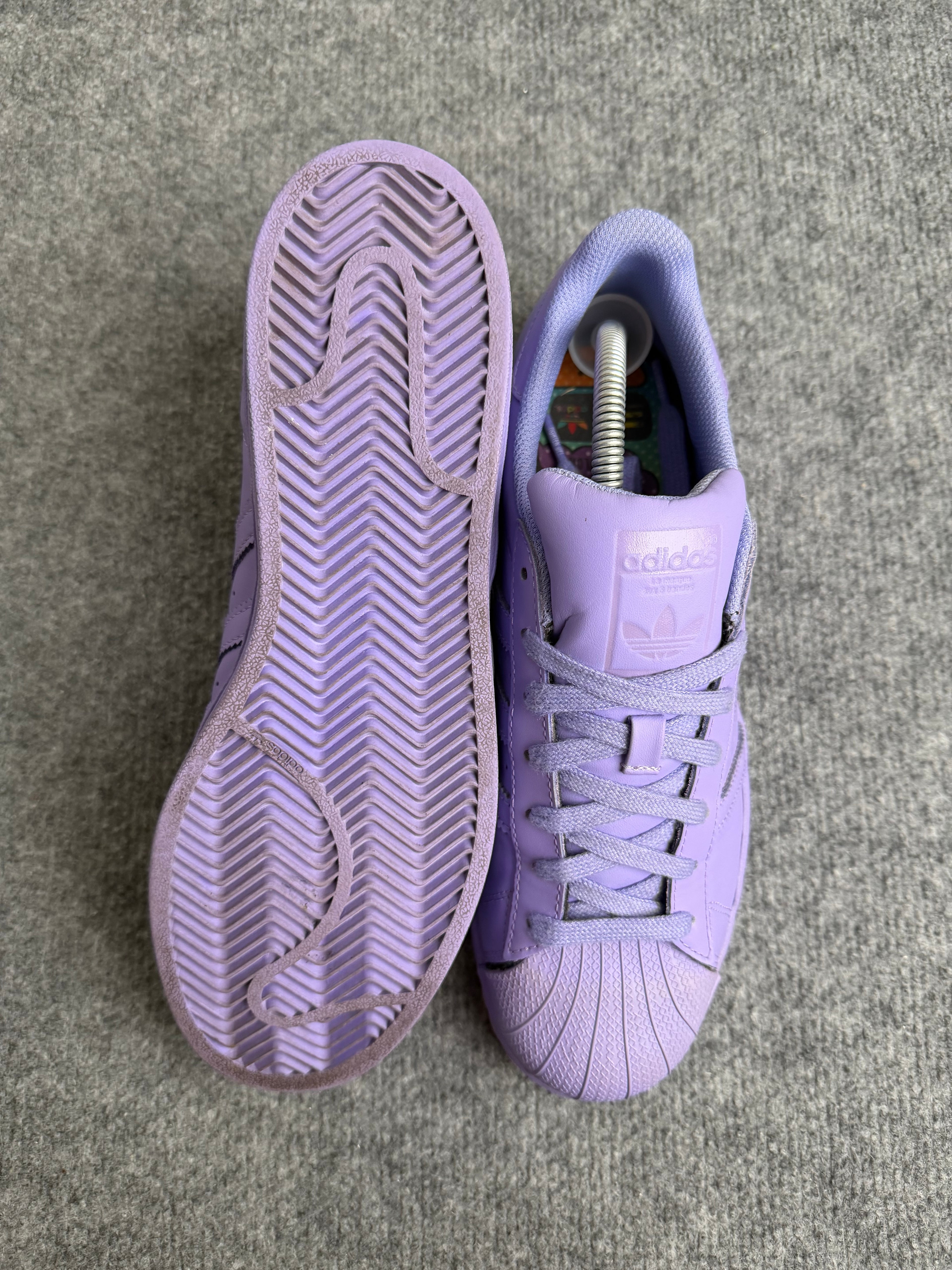 Adidas x Pharrel sko (Str. 42 2/3)