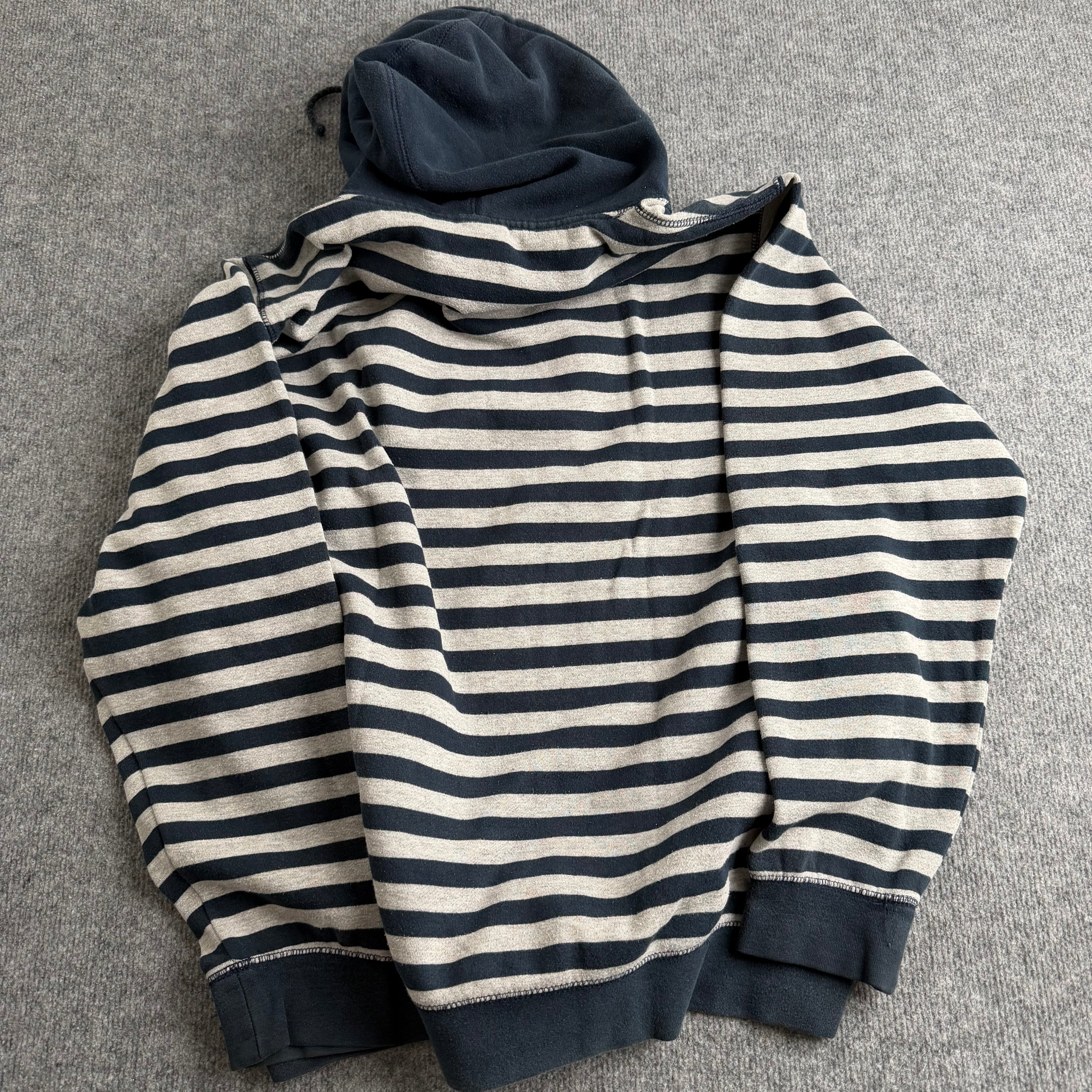 Stussy hættetrøje (Str. XL)
