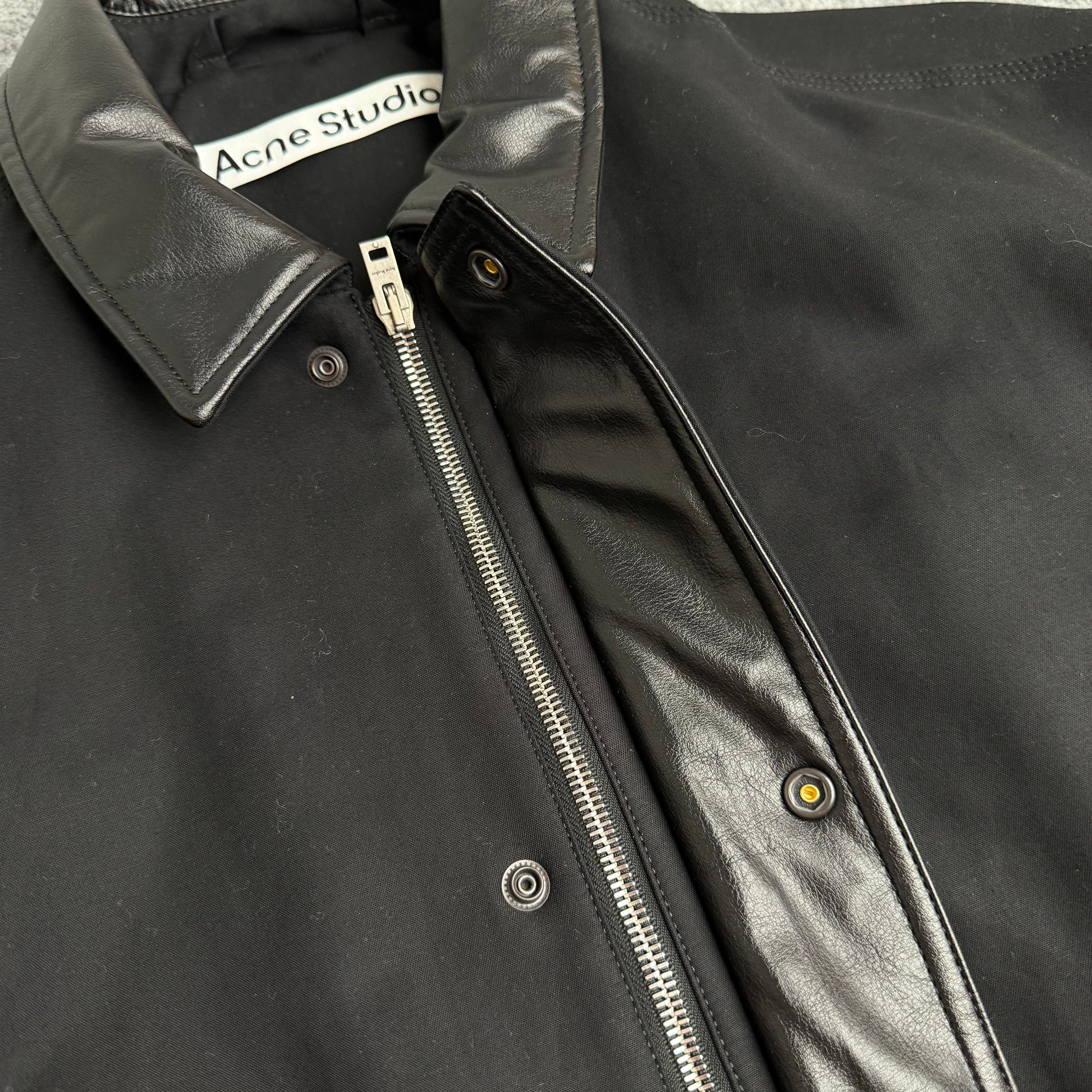 Acne Studios jakke (Str. S)