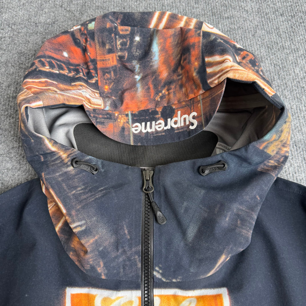 Supreme x north face jakke (Str. M)