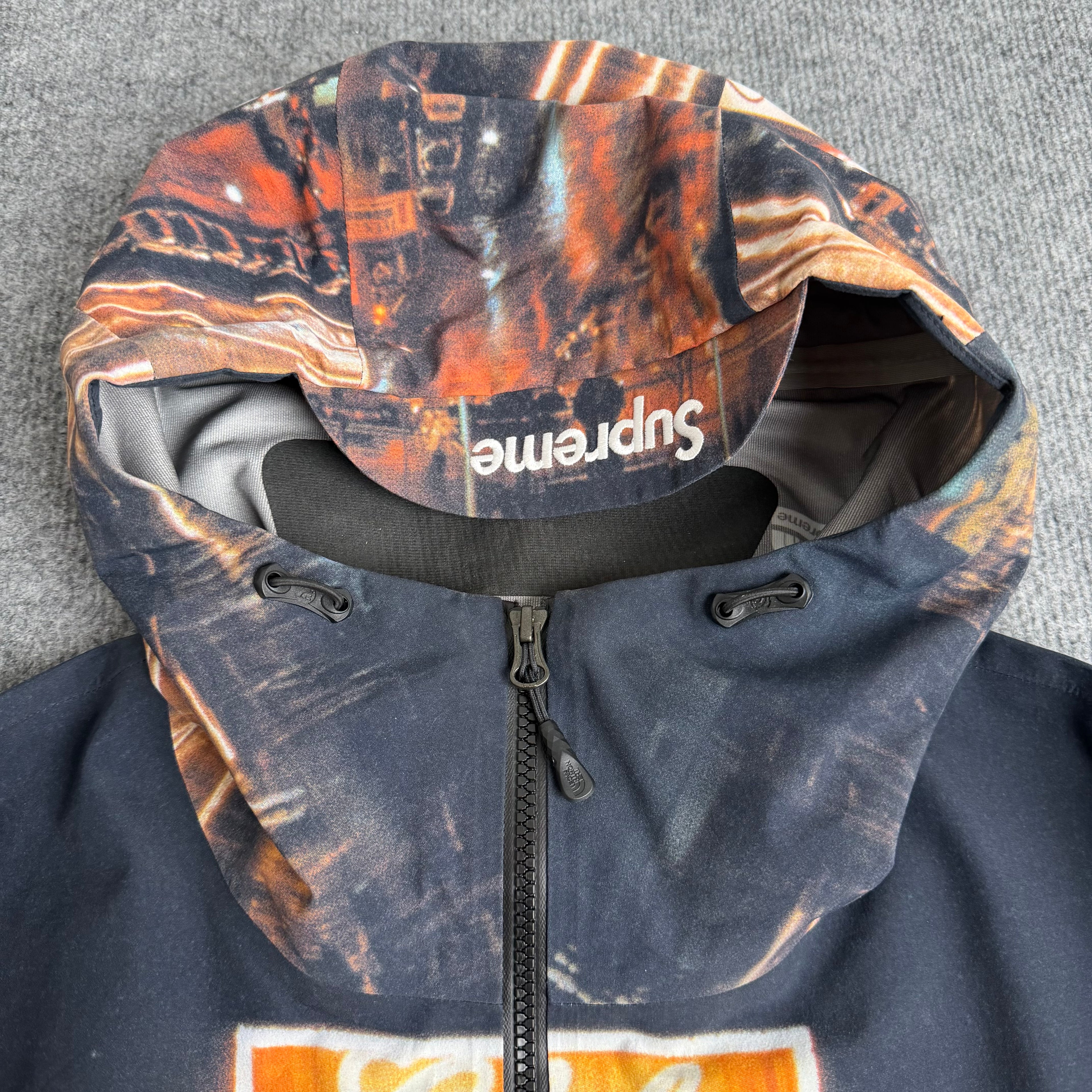 Supreme x north face jakke (Str. M)