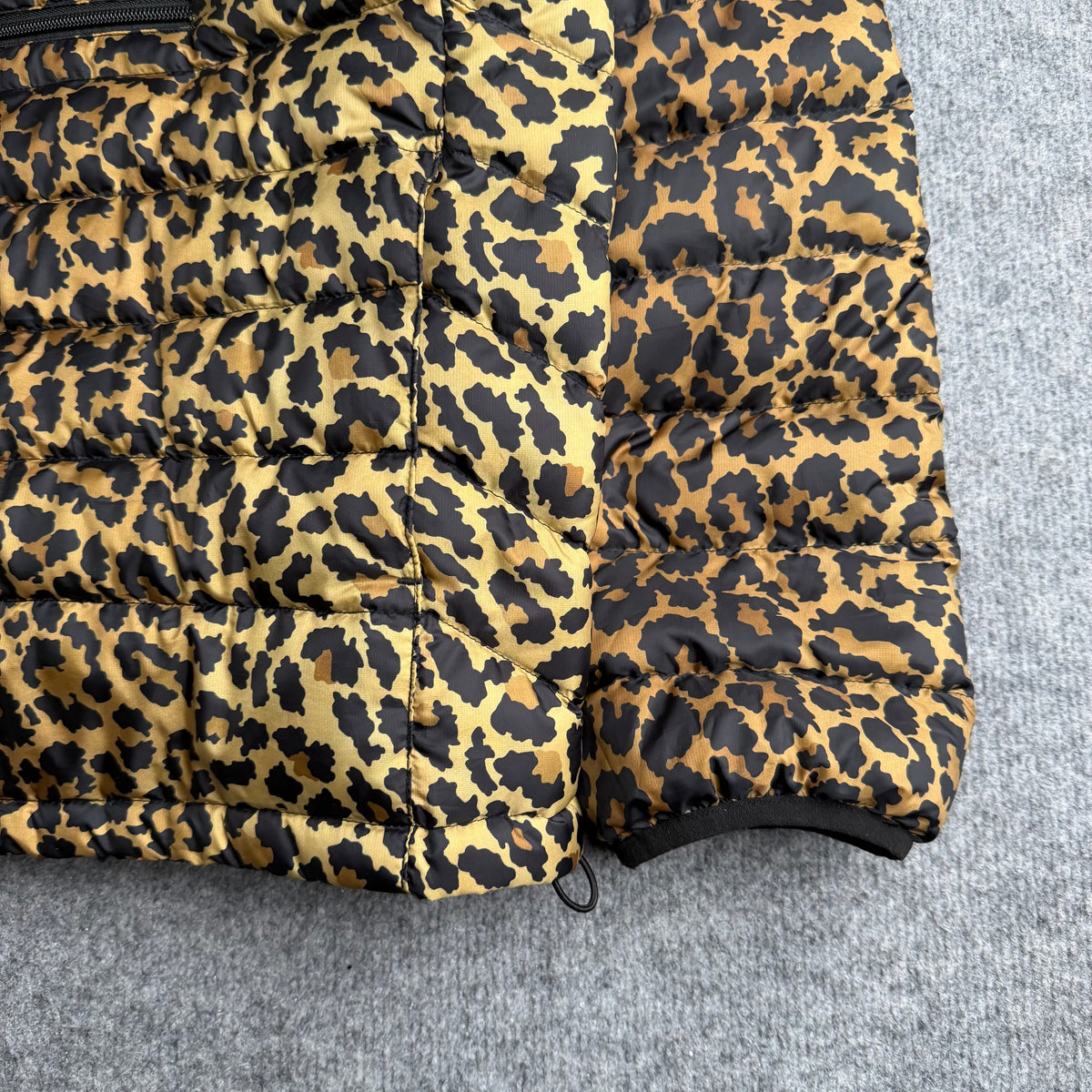 Supreme puffer anorak (Str. M)