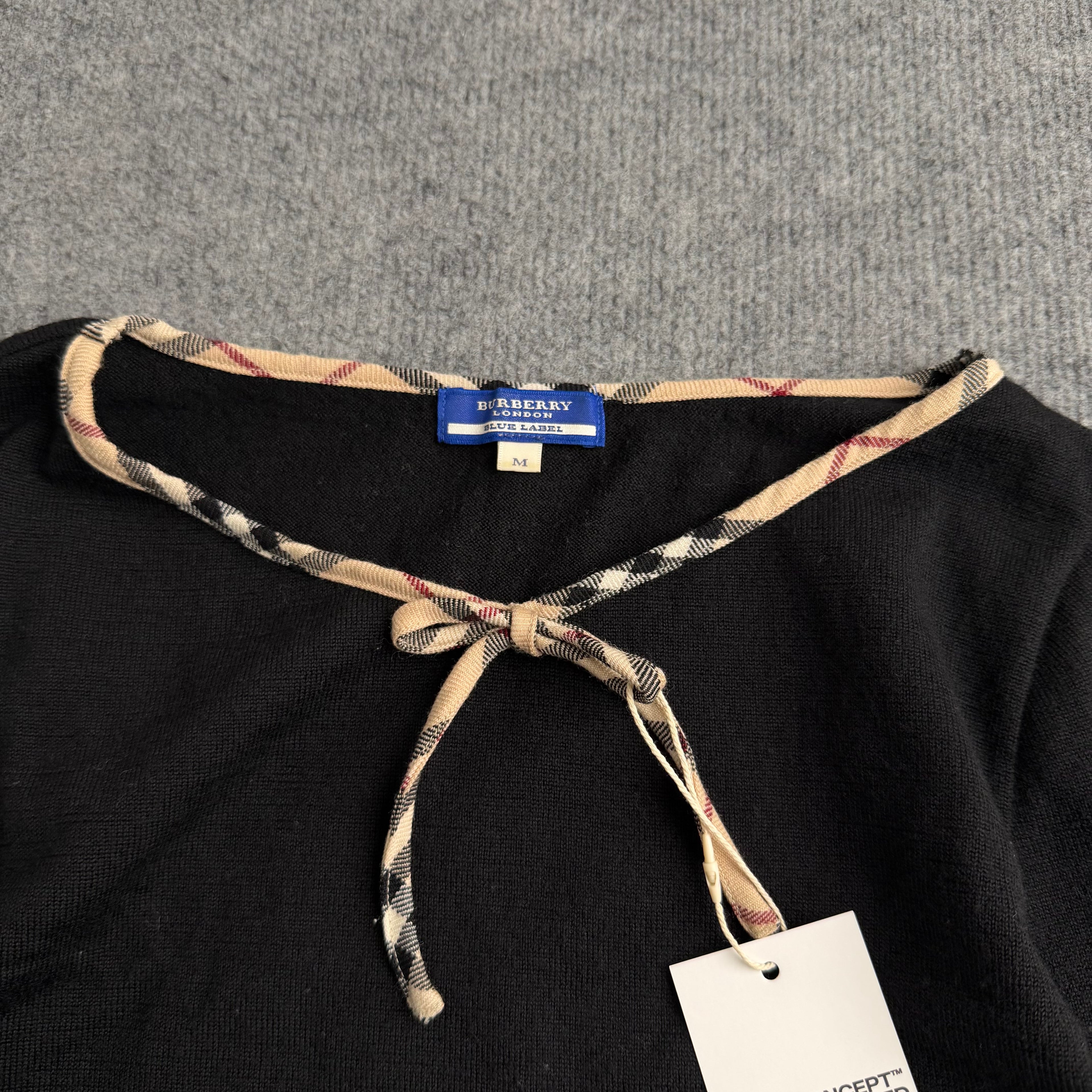 Burberry top (Str. M)