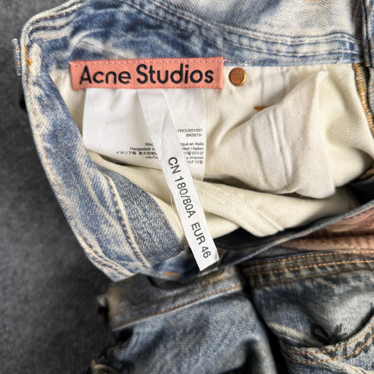 Acne studios bukser (Str. 48)