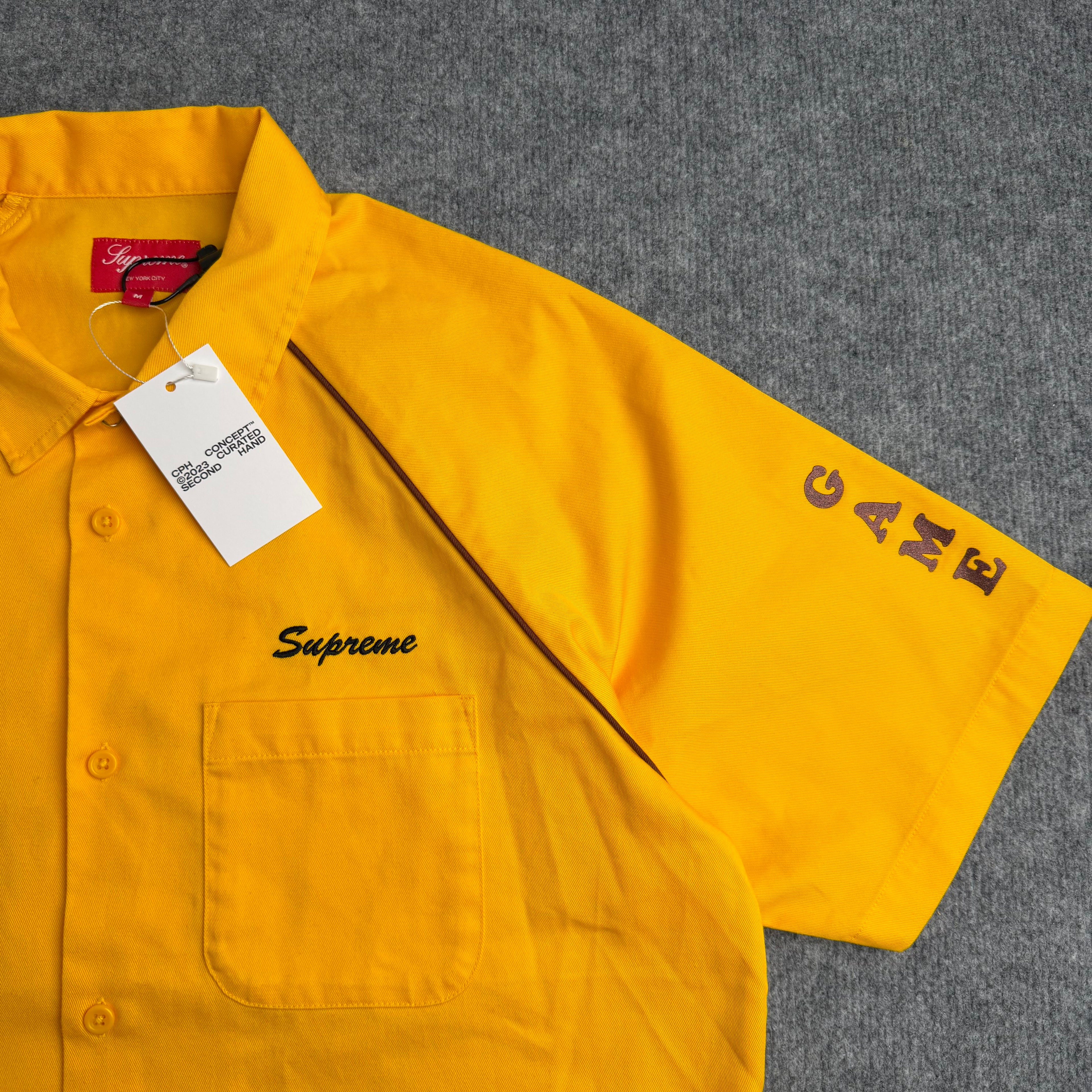 Supreme skjorte (Str. M)