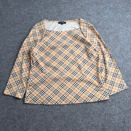 Burberry top (Str. M)