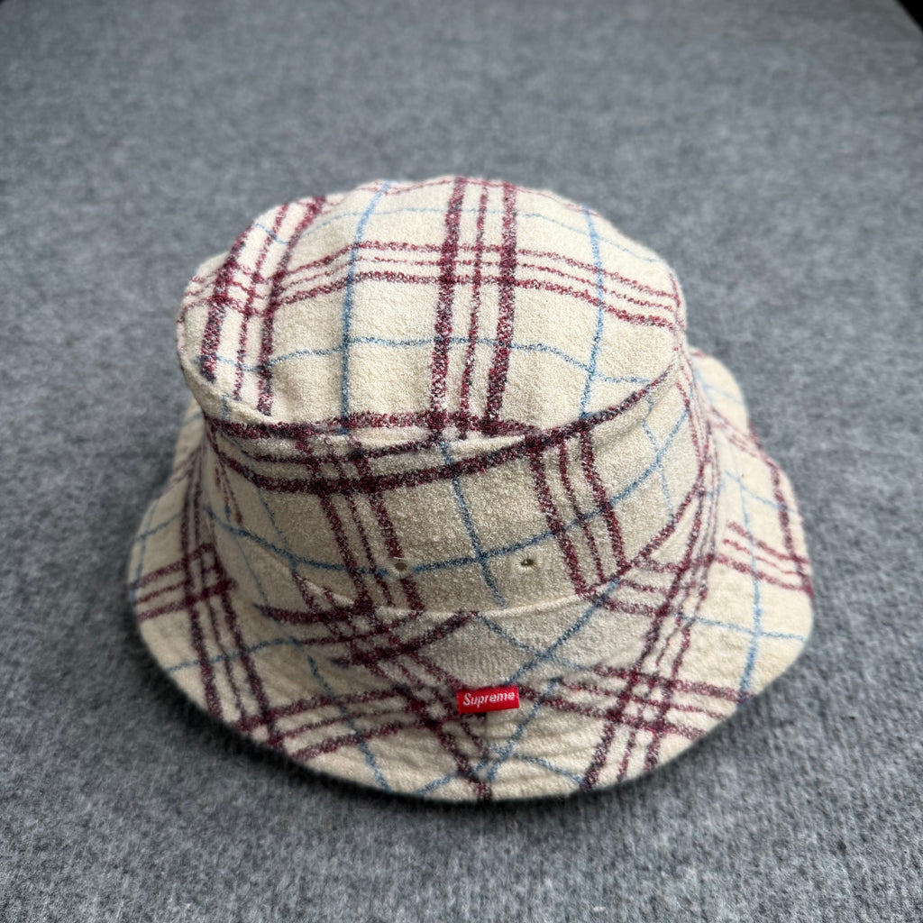 Supreme hat (Str. M/L)