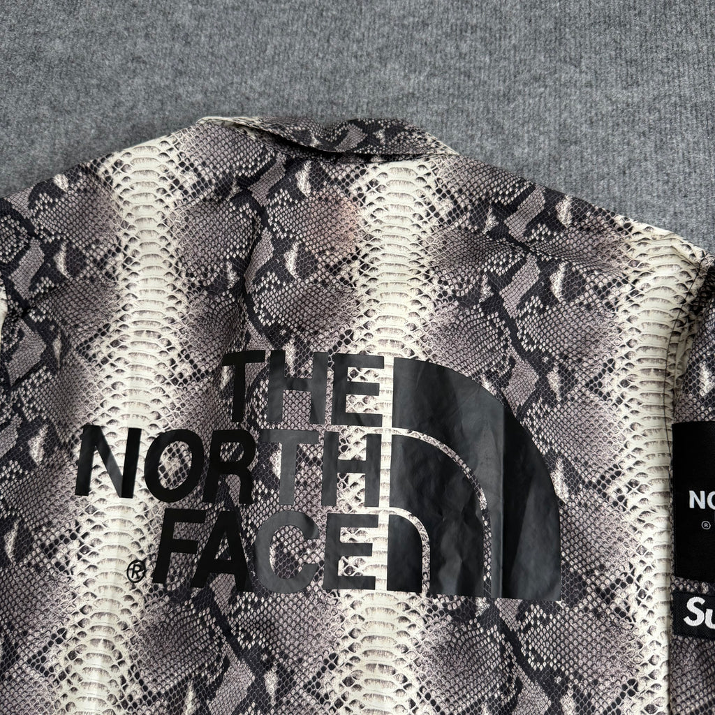 Supreme snakeskin jakke (Str. M)