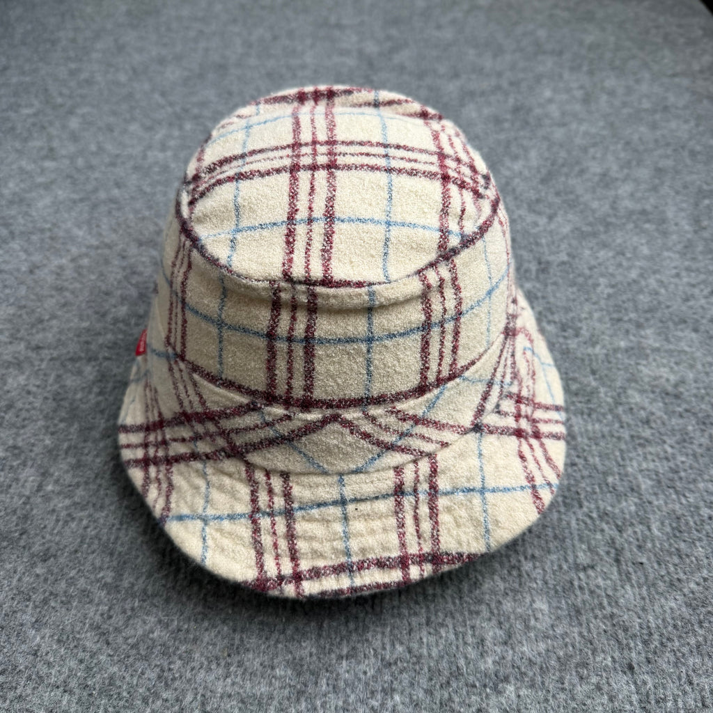 Supreme hat (Str. M/L)