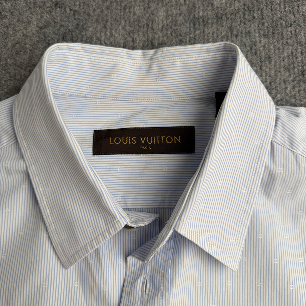 Louis Vuitton skjorte (Str. XL)