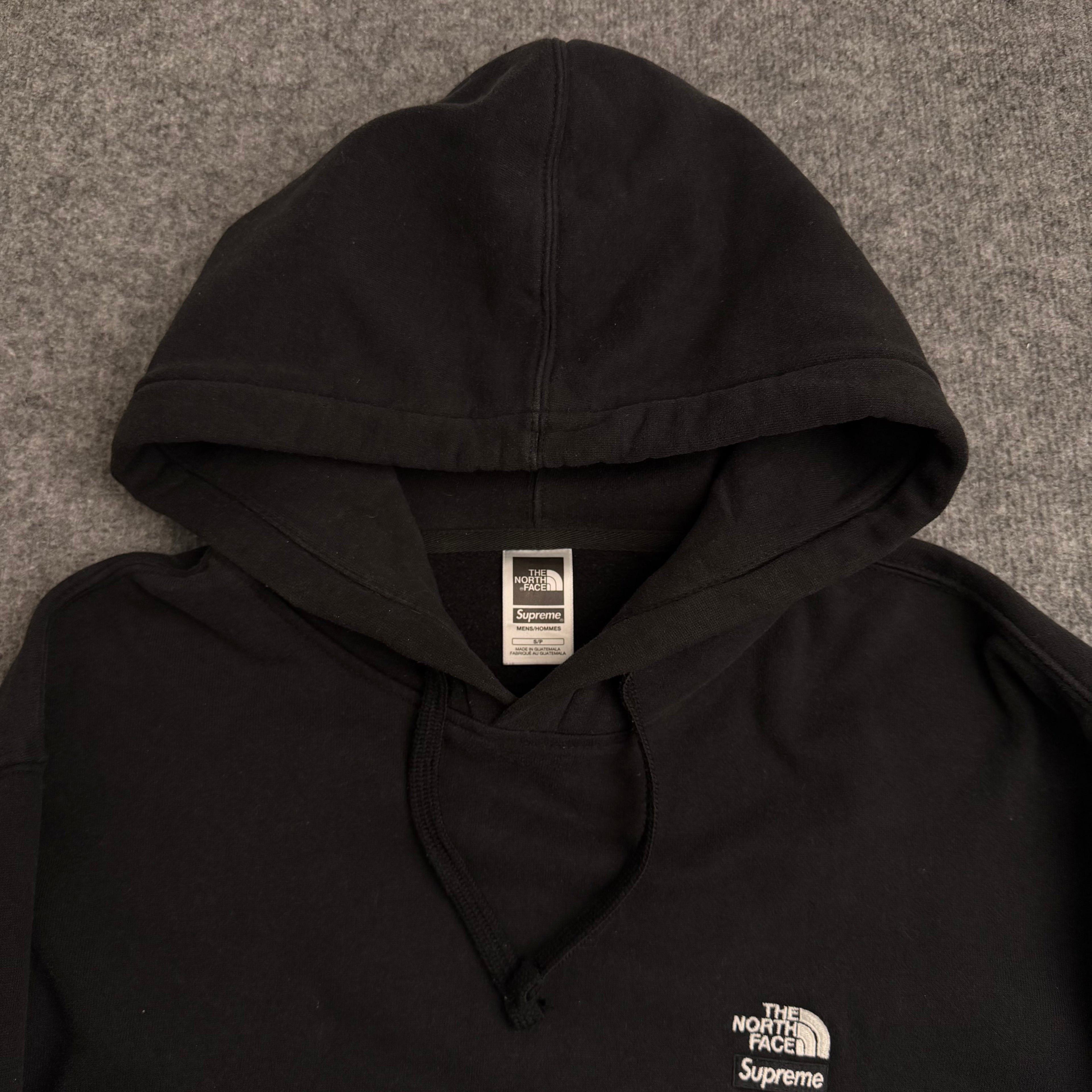 Supreme x the north face hættetrøje (Str. S)