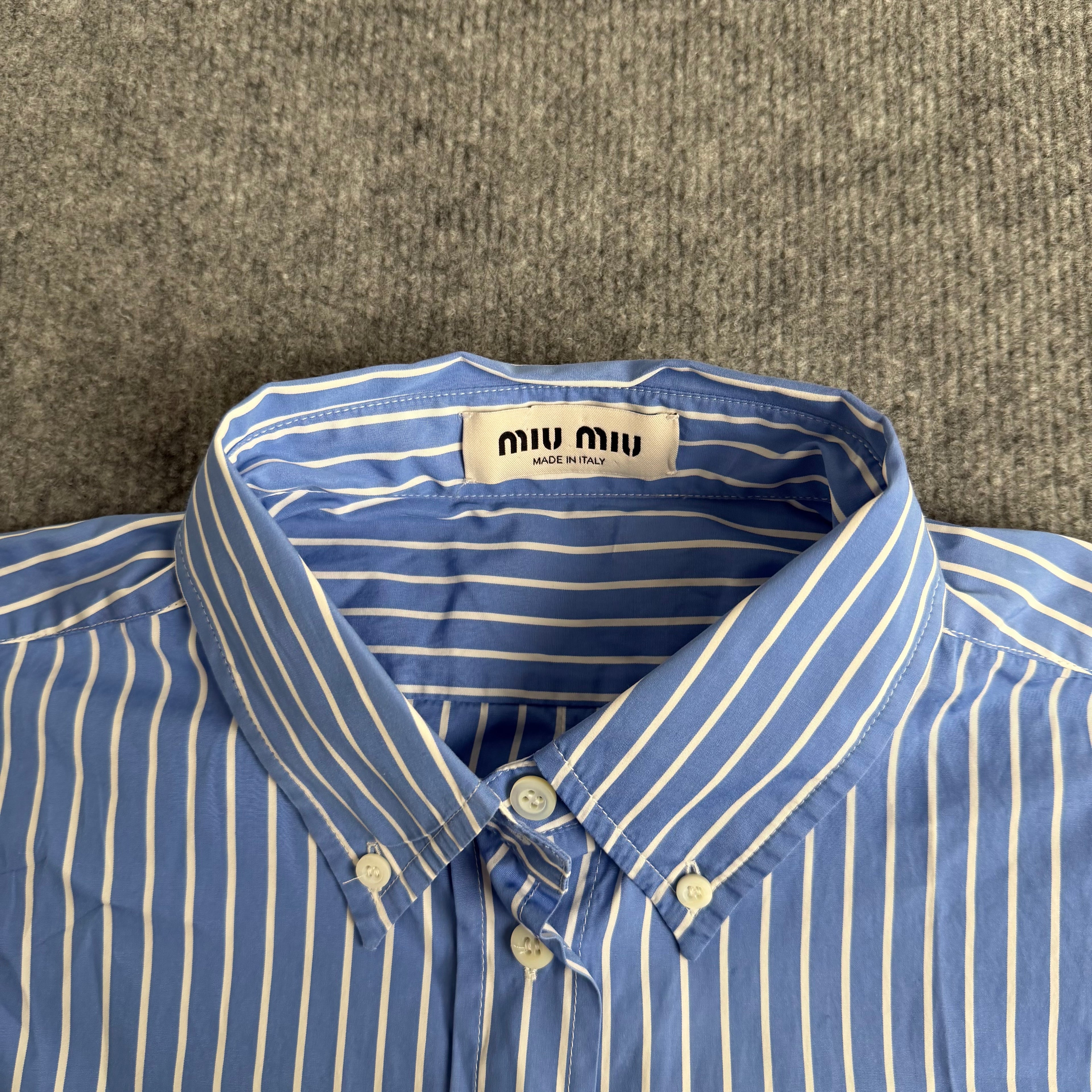 Miu Miu skjorte (Str. 40)