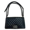 Chanel Boy Caviar Leather Taske
