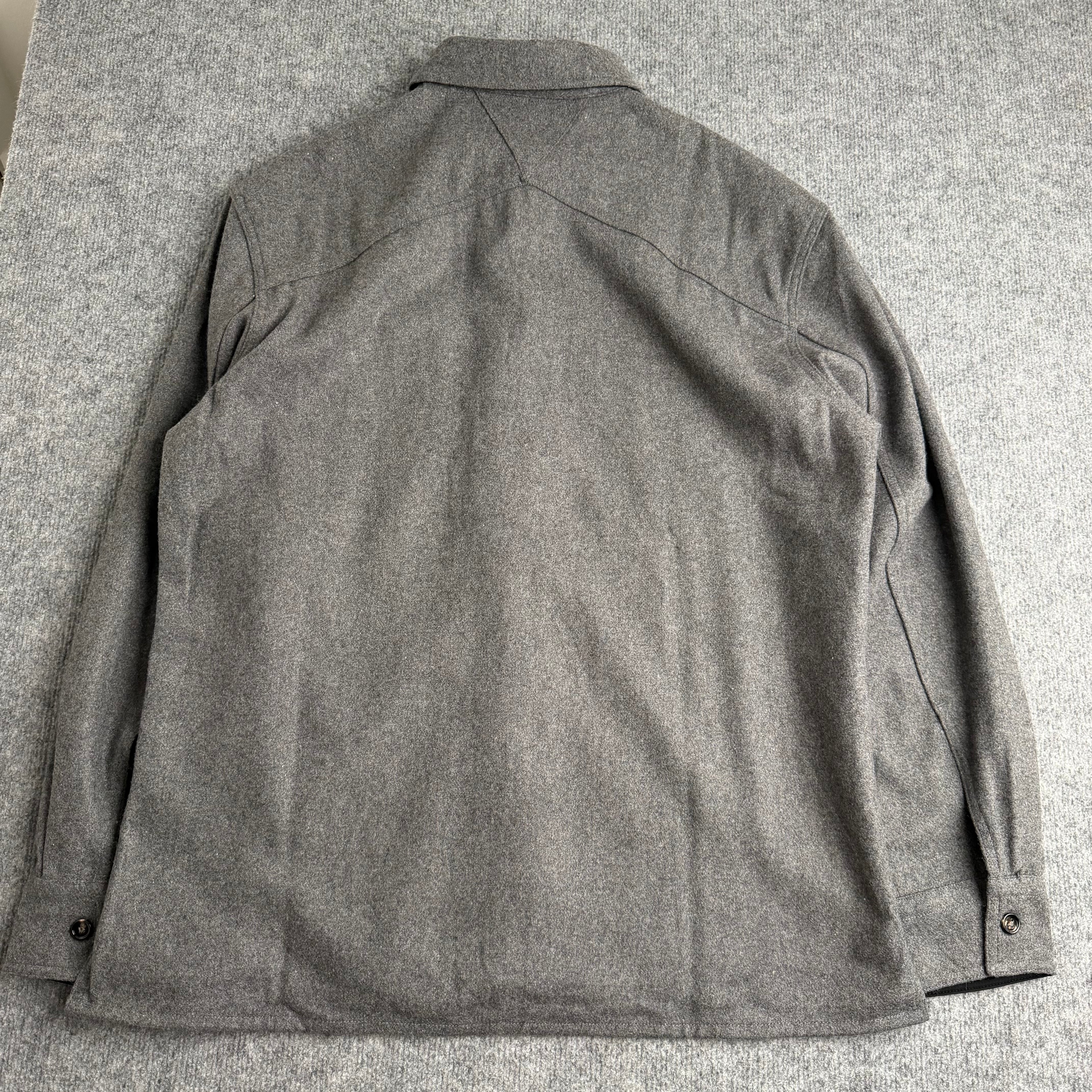 Bottega Veneta skjorte (Str. XL)