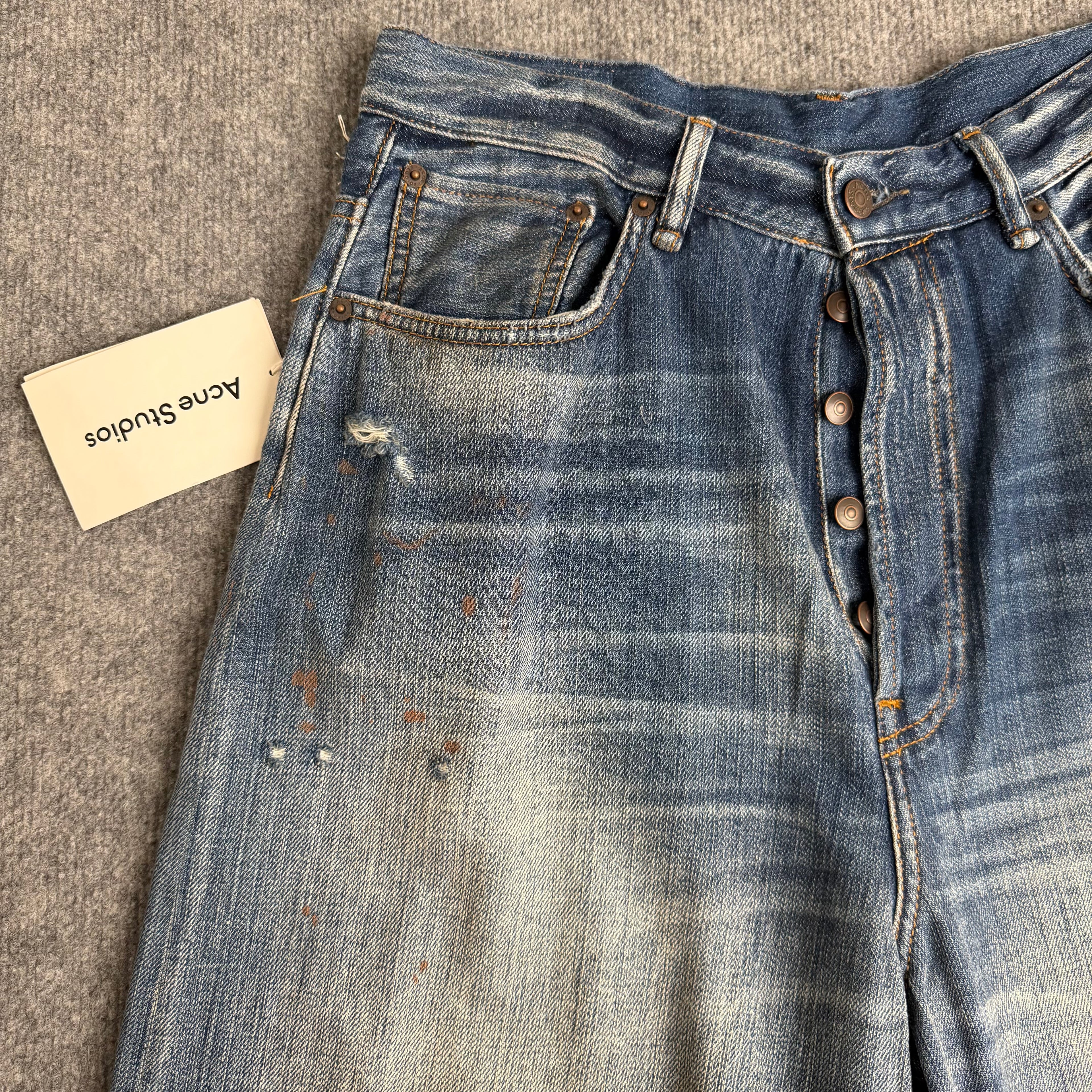 Acne Studios shorts (Str. 48)