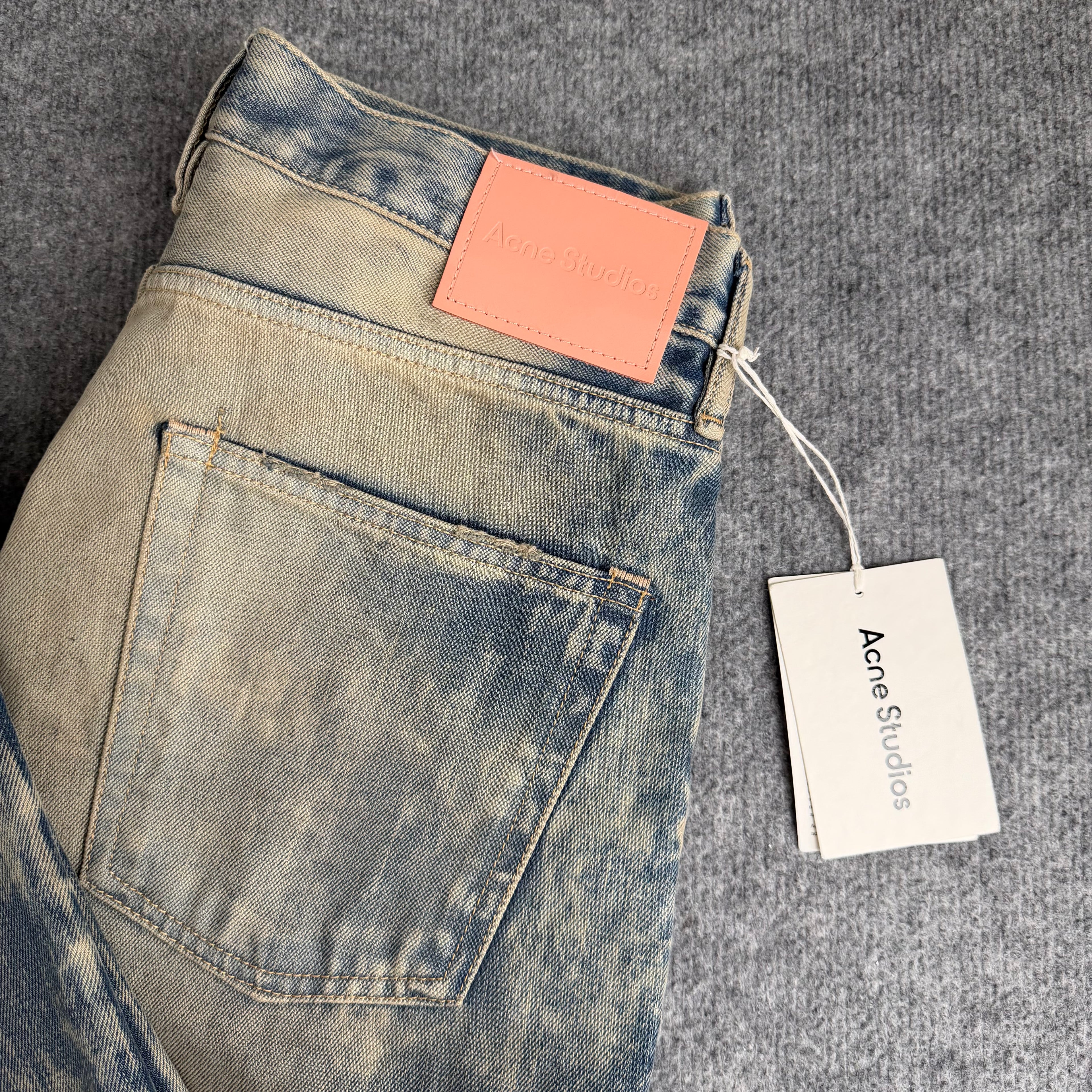 Acne Studios bukser (Str. L)