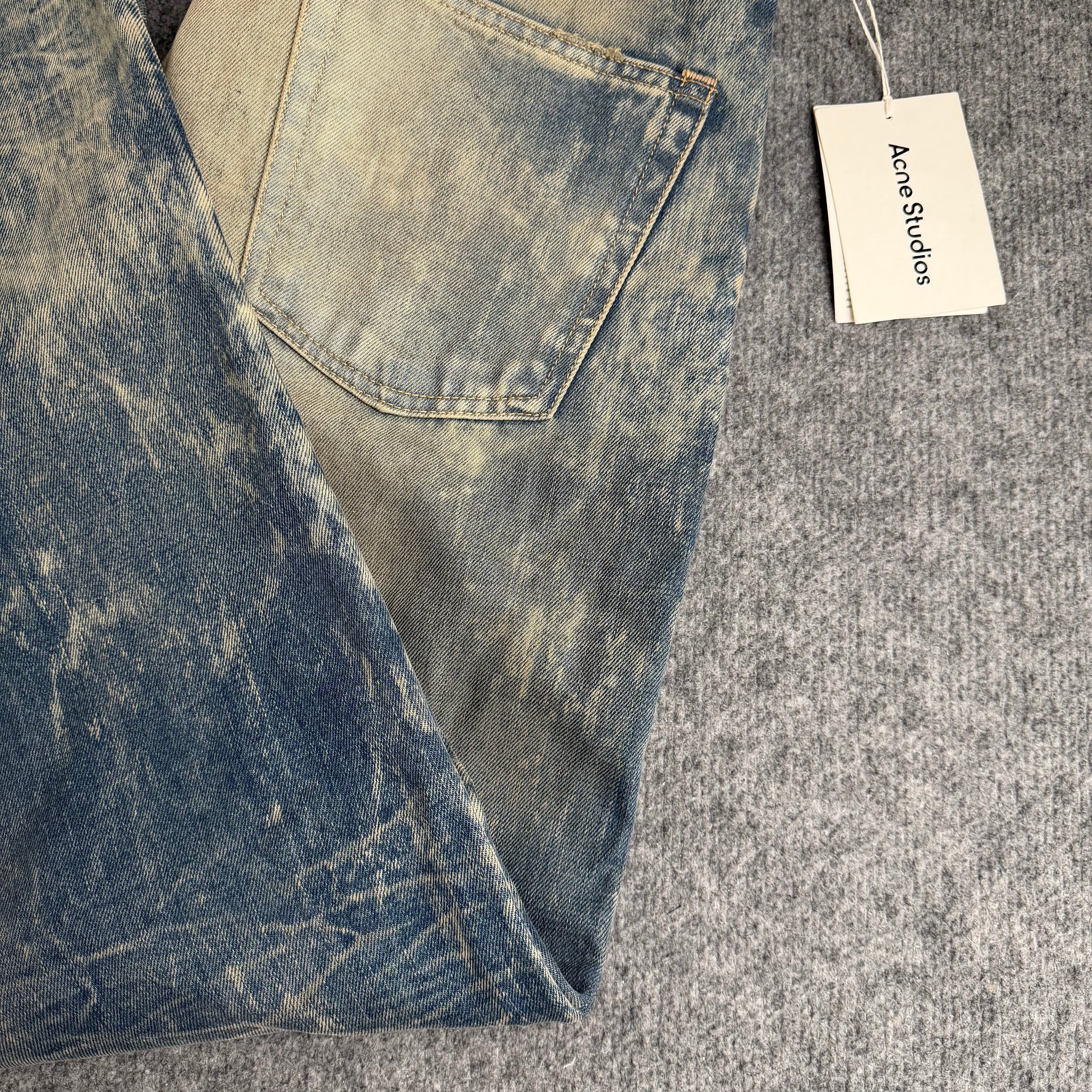 Acne Studios bukser (Str. L)