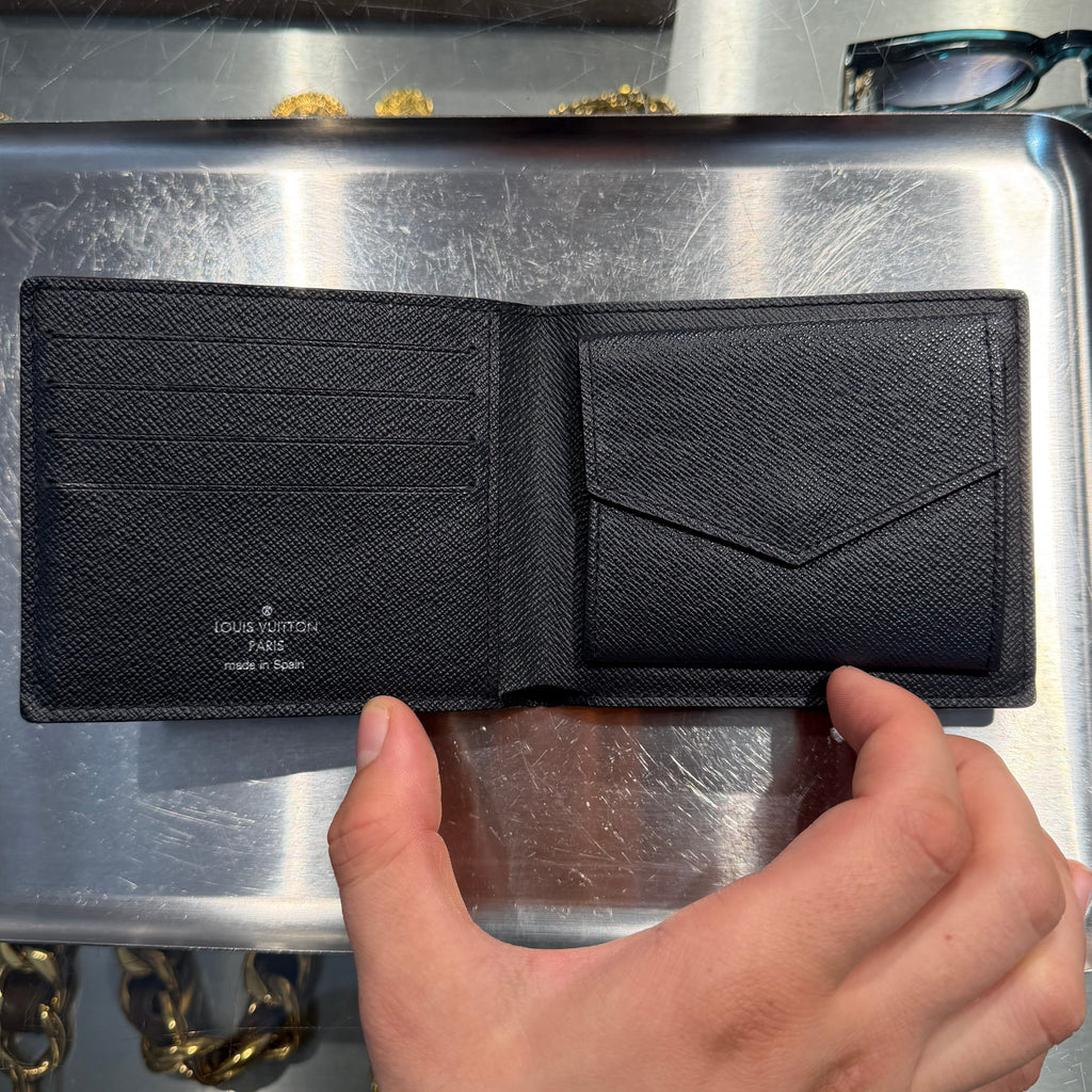 Louis Vuitton Pung