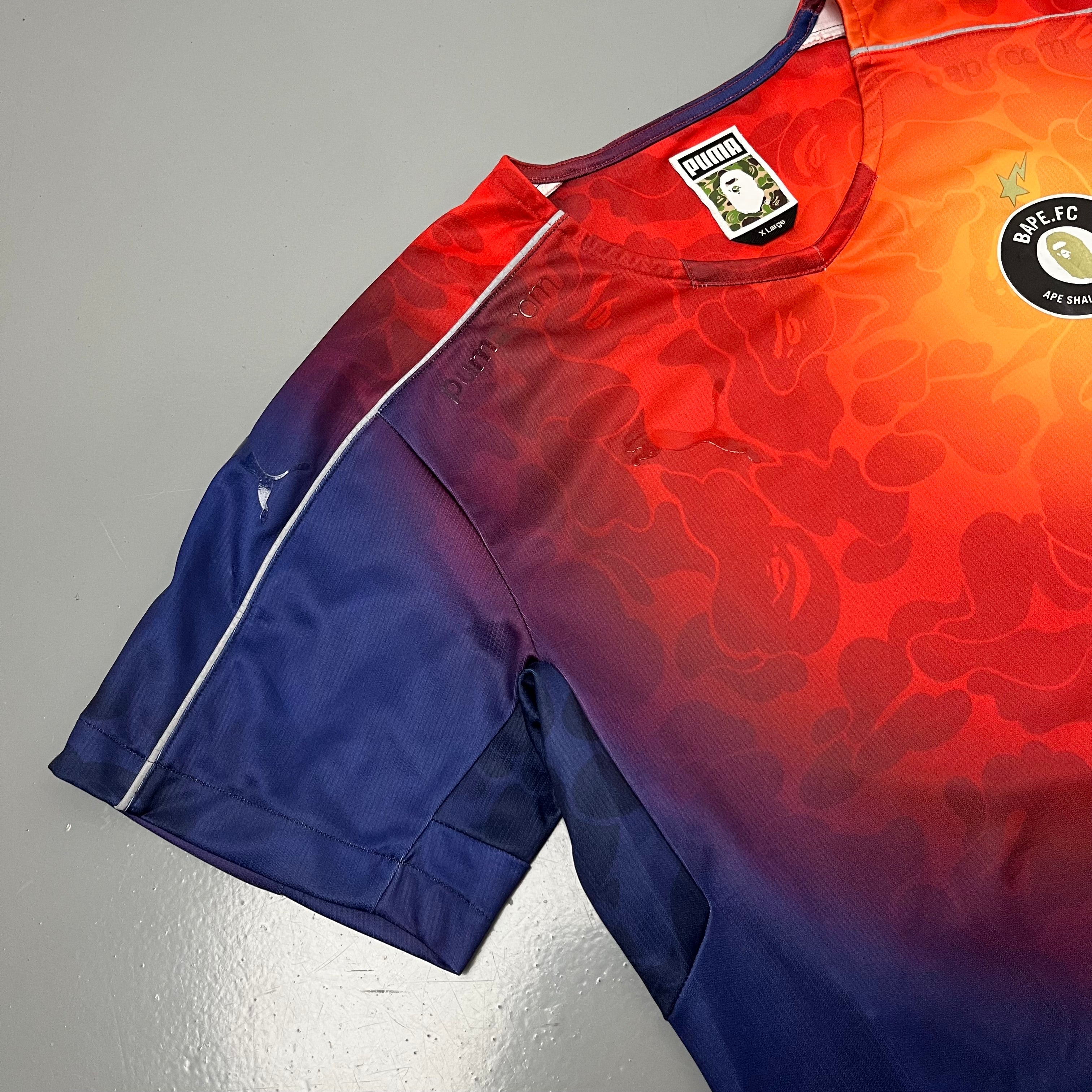 A bathing ape jersey (Str. L)