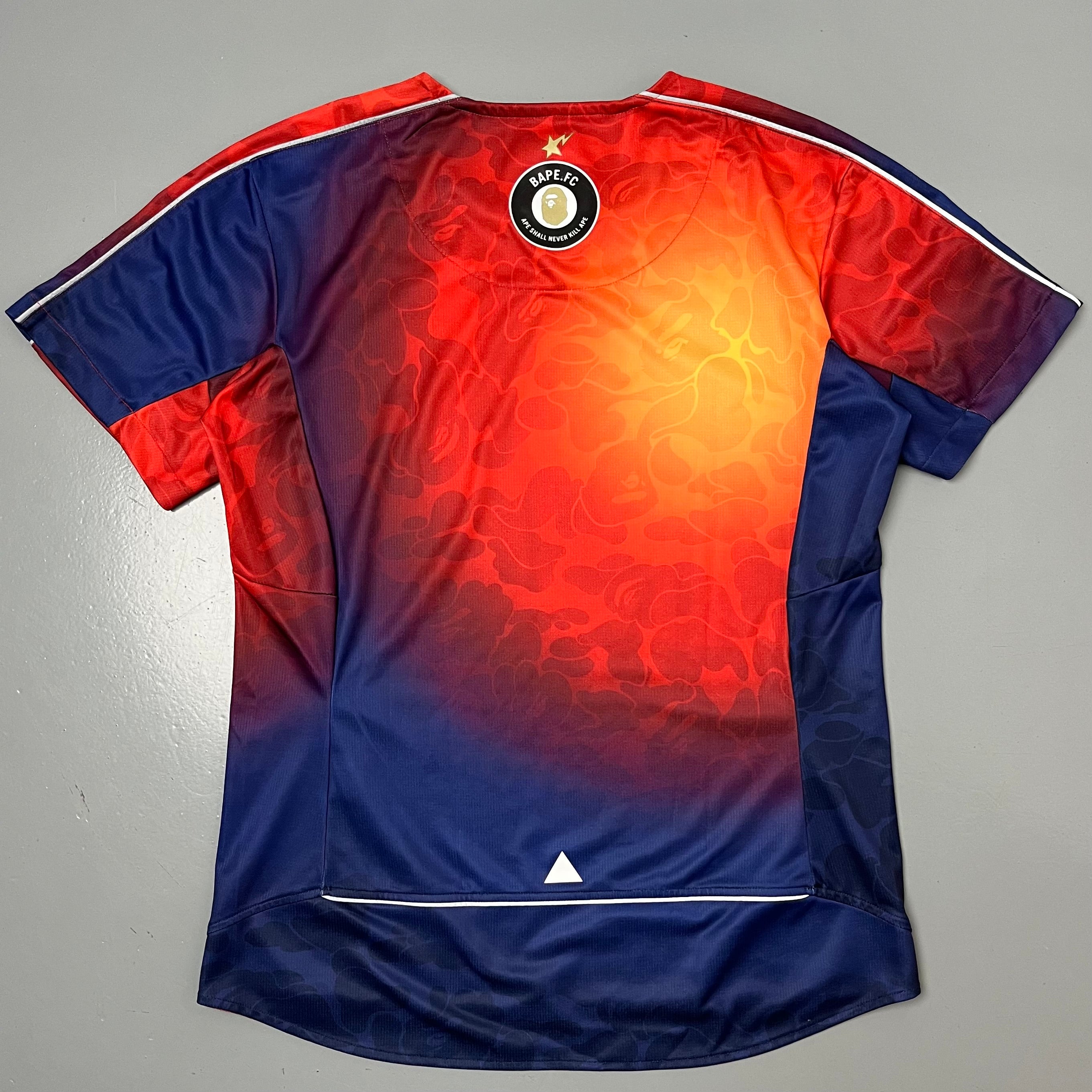 A bathing ape jersey (Str. L)