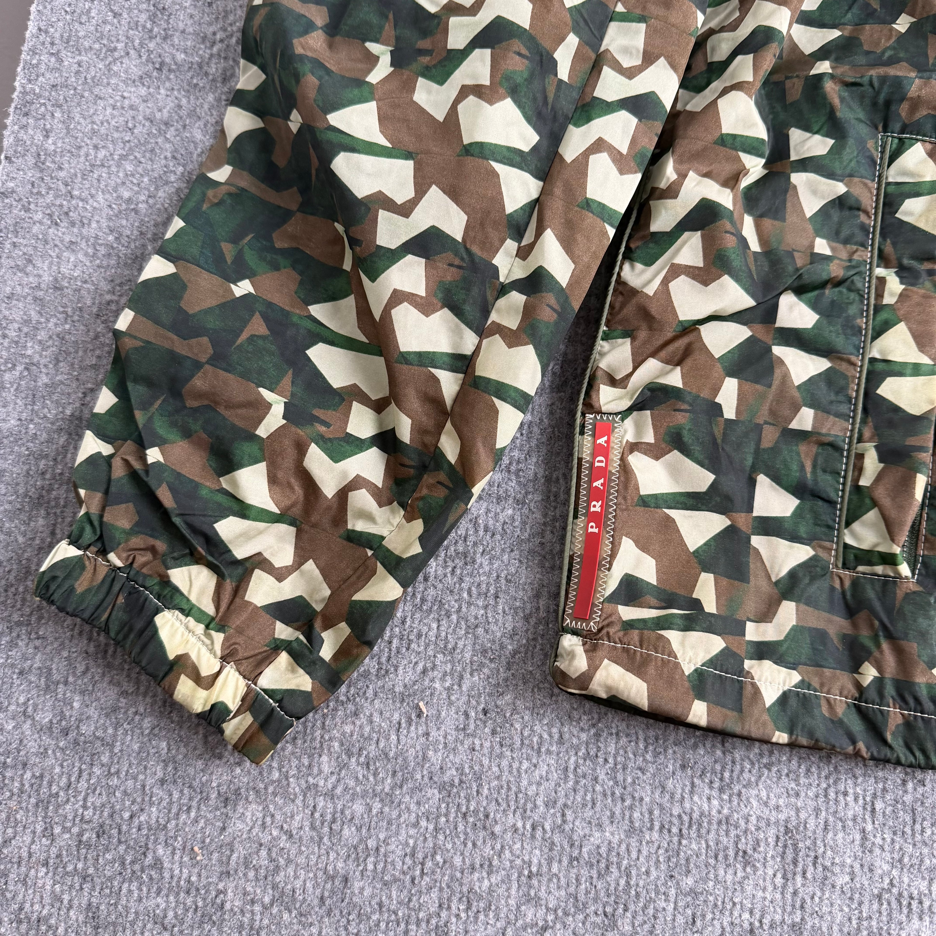 Prada sample jakke (Str. M)