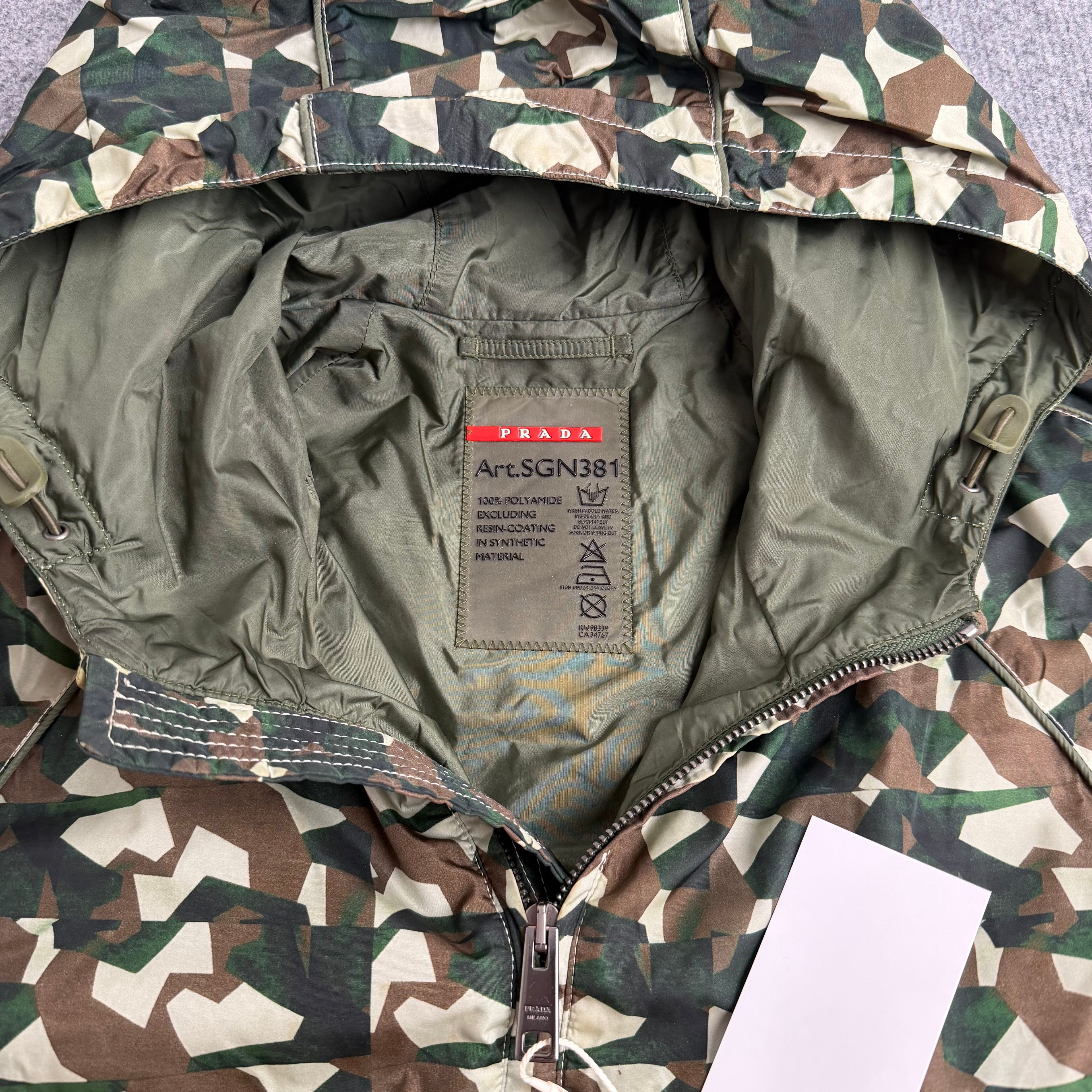 Prada sample jakke (Str. M)