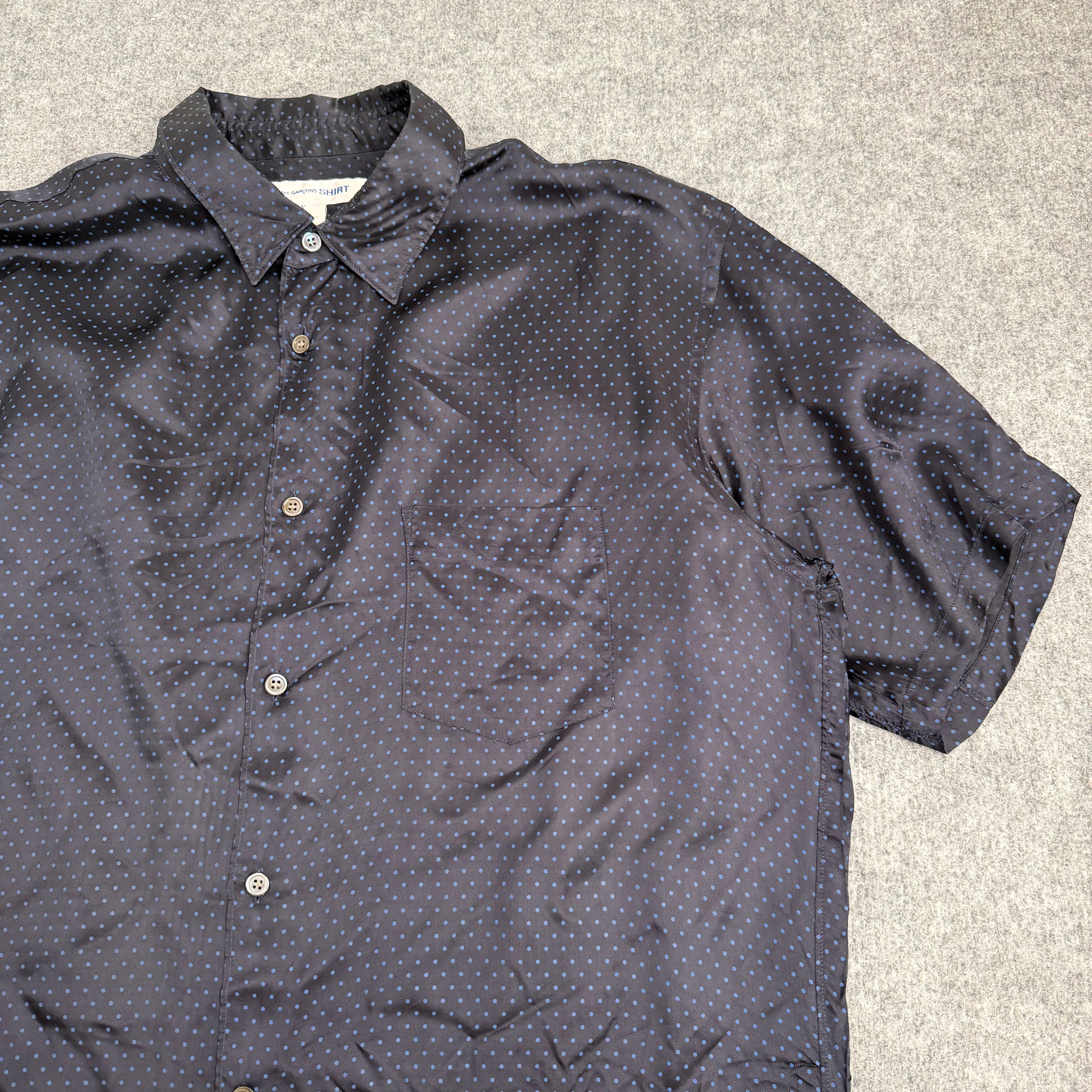 Comme Des Garcons skjorte (Str. L)