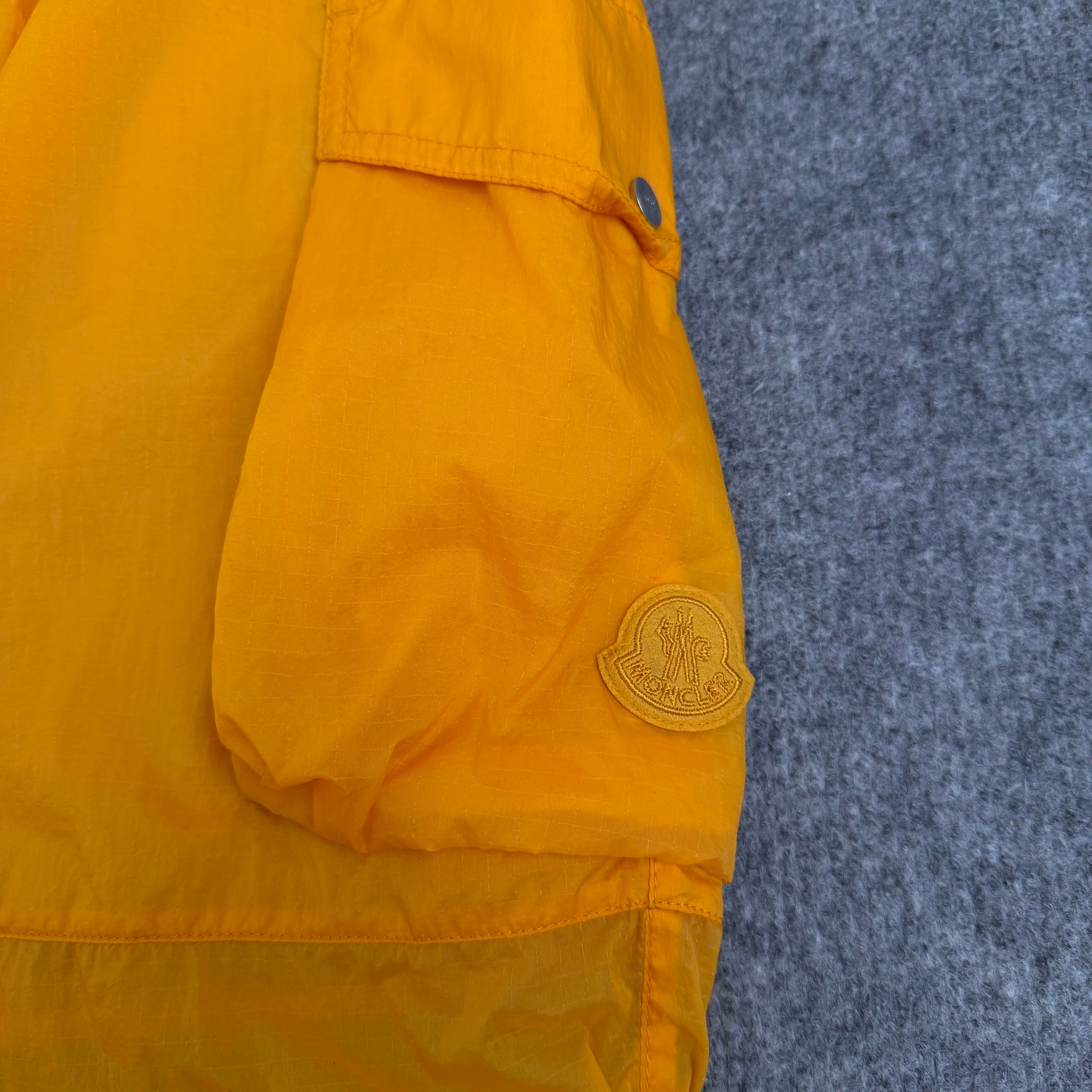 Moncler bukser (Str. L)