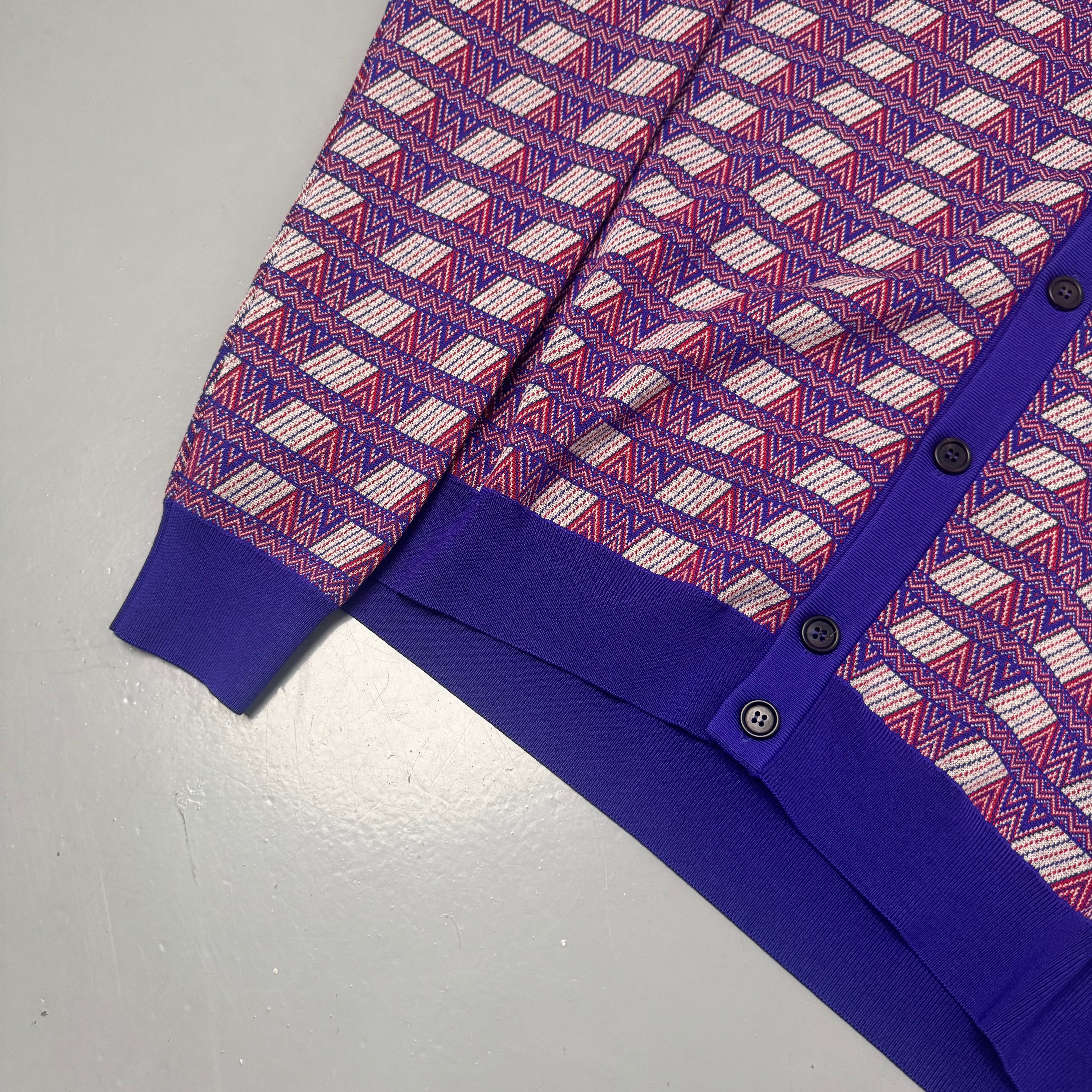 Prada cardigan (Str. L)