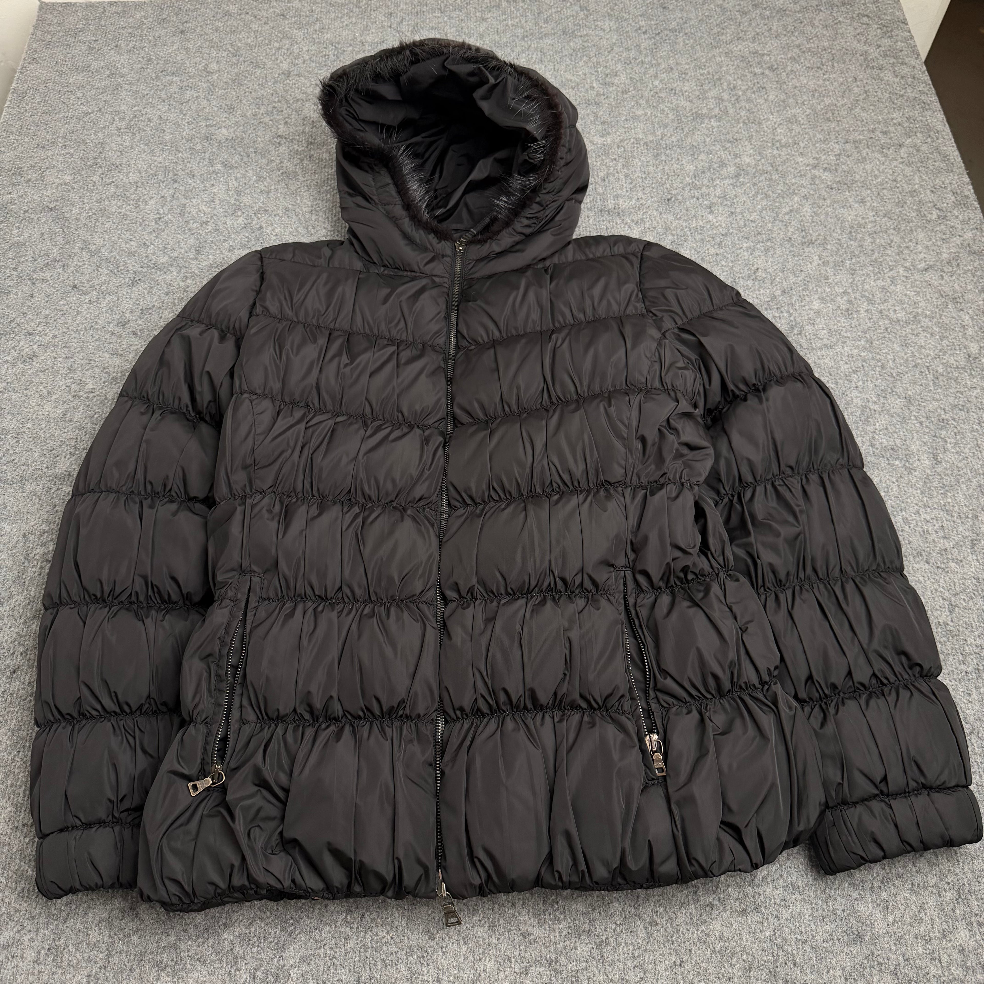 Prada jakke (Str. M)
