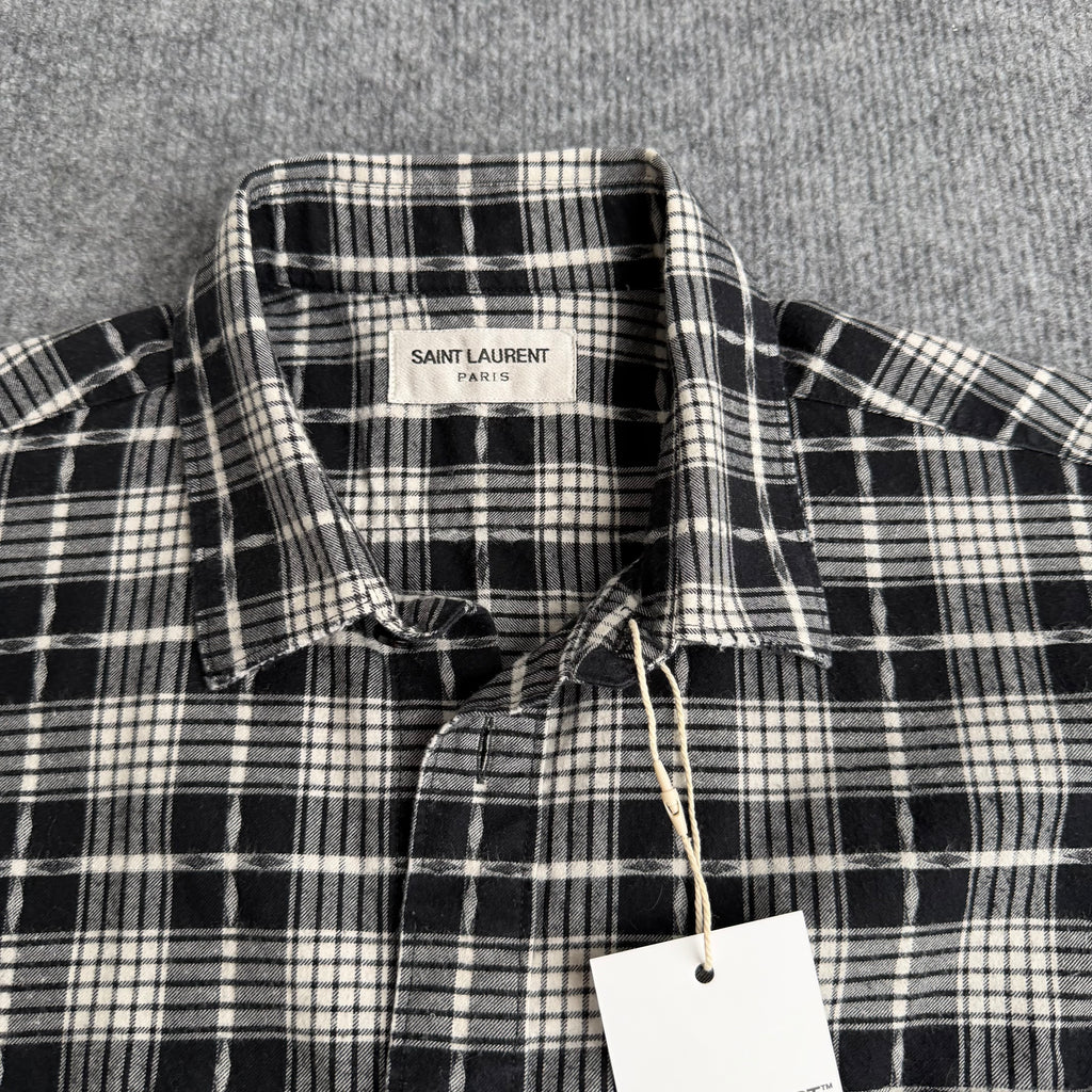 Saint Laurent skjorte (Str. M)