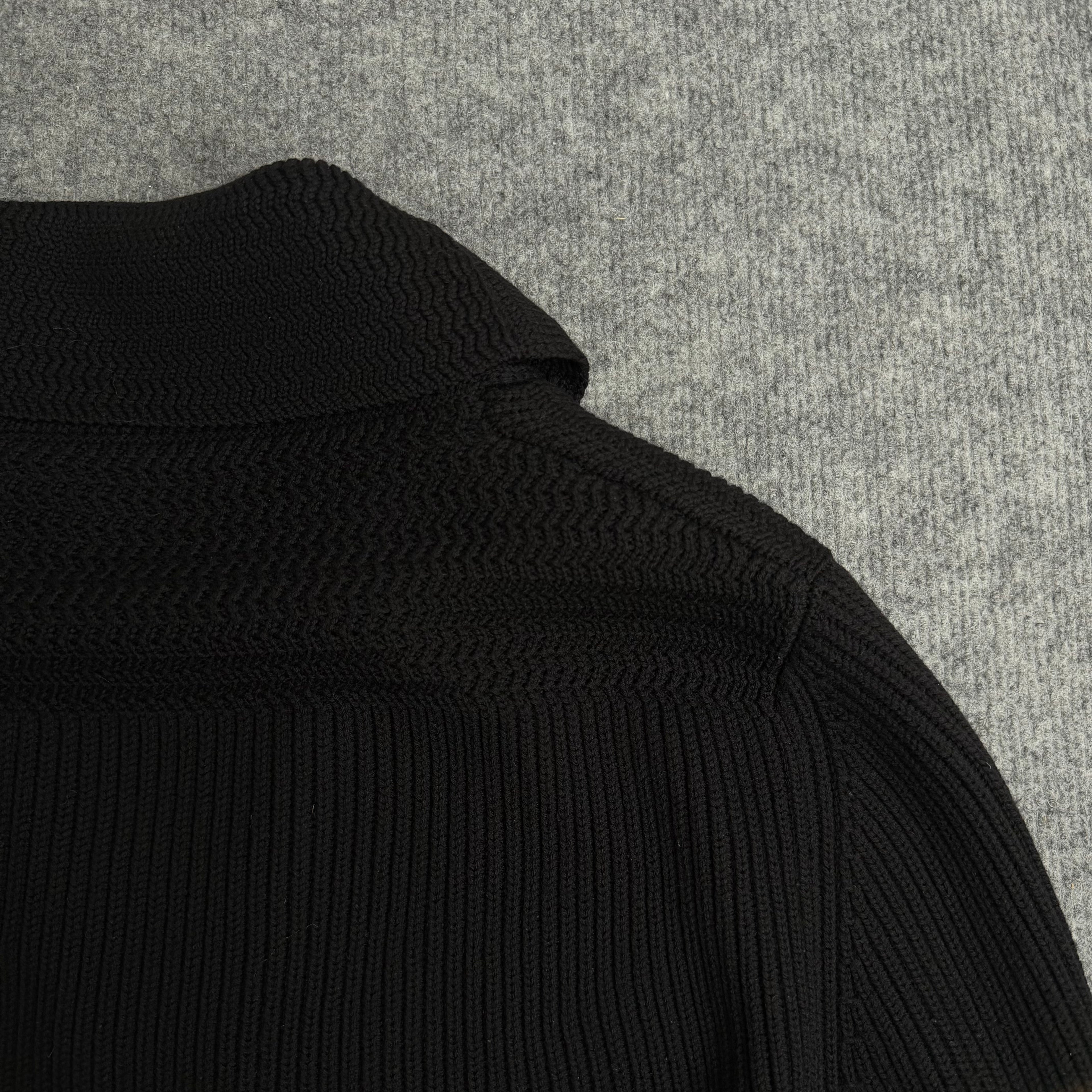 Tom Ford cardigan (Str. L)