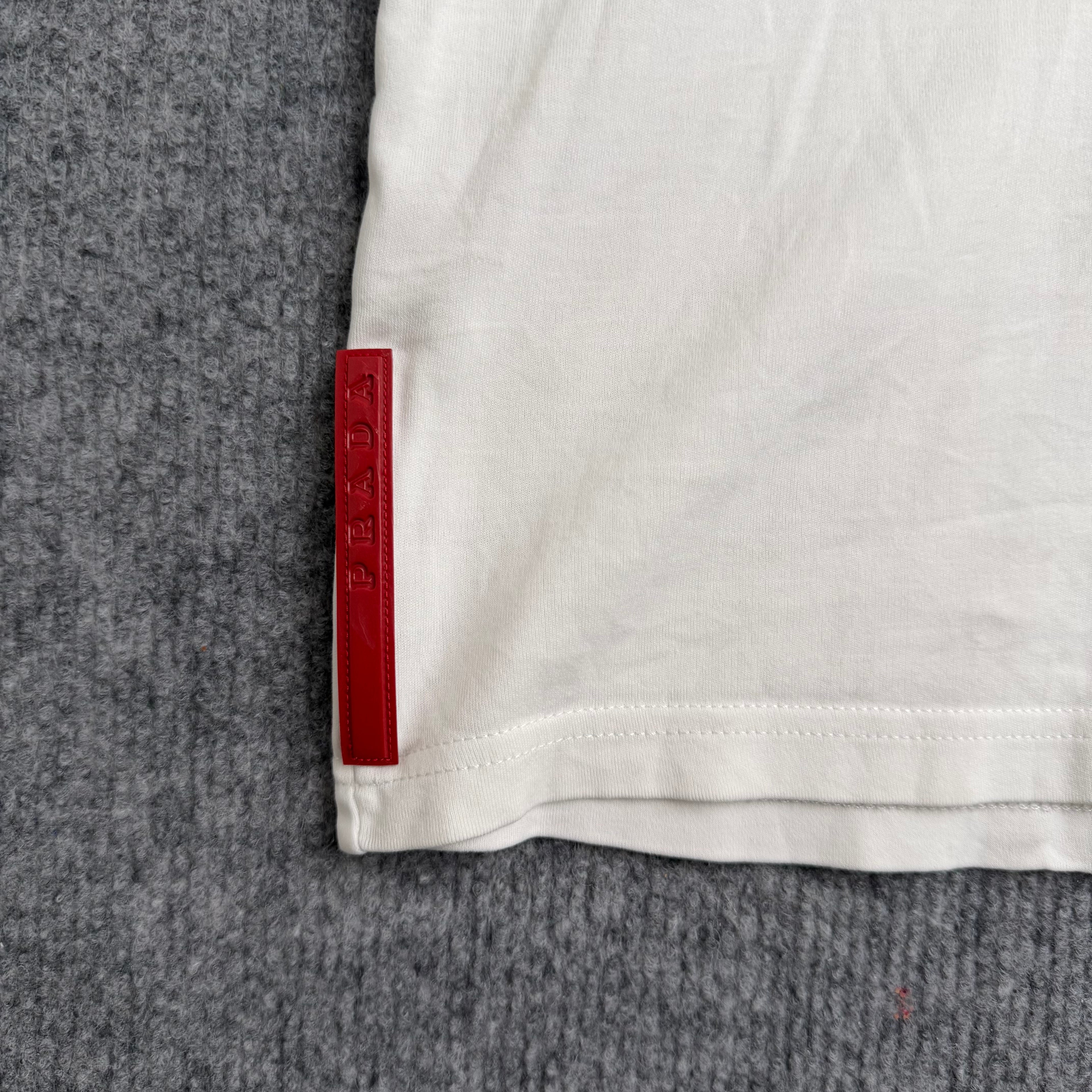 Prada t-shirt (Str. M)