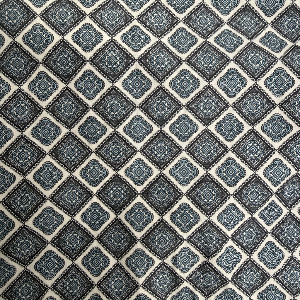 Prada skjorte (Str. M)
