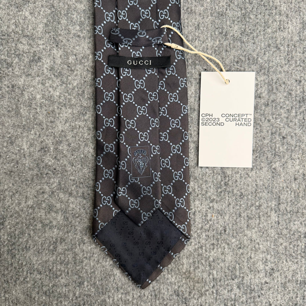Gucci slips