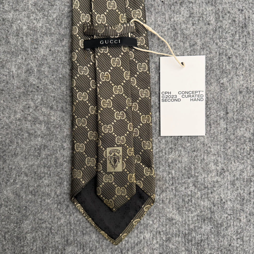 Gucci slips