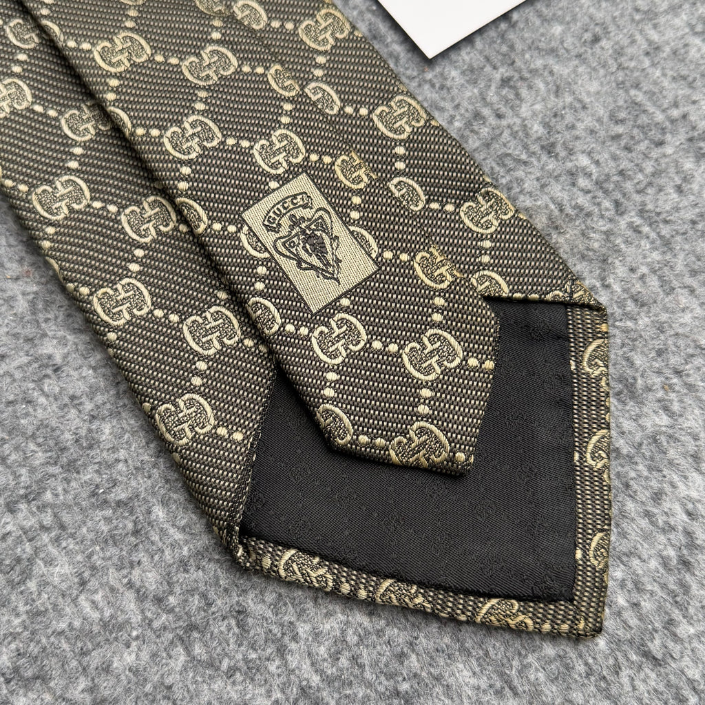 Gucci slips