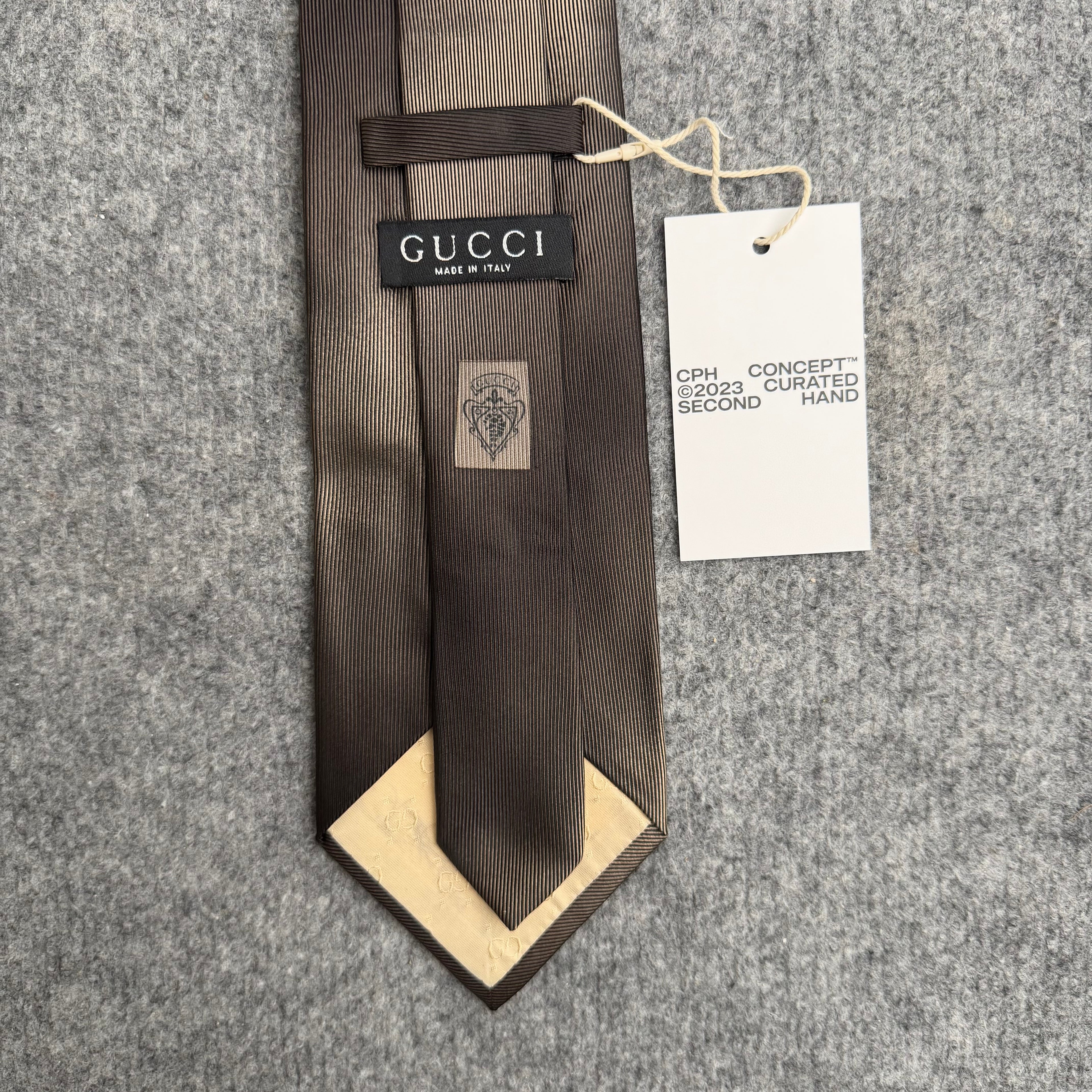 Gucci slips