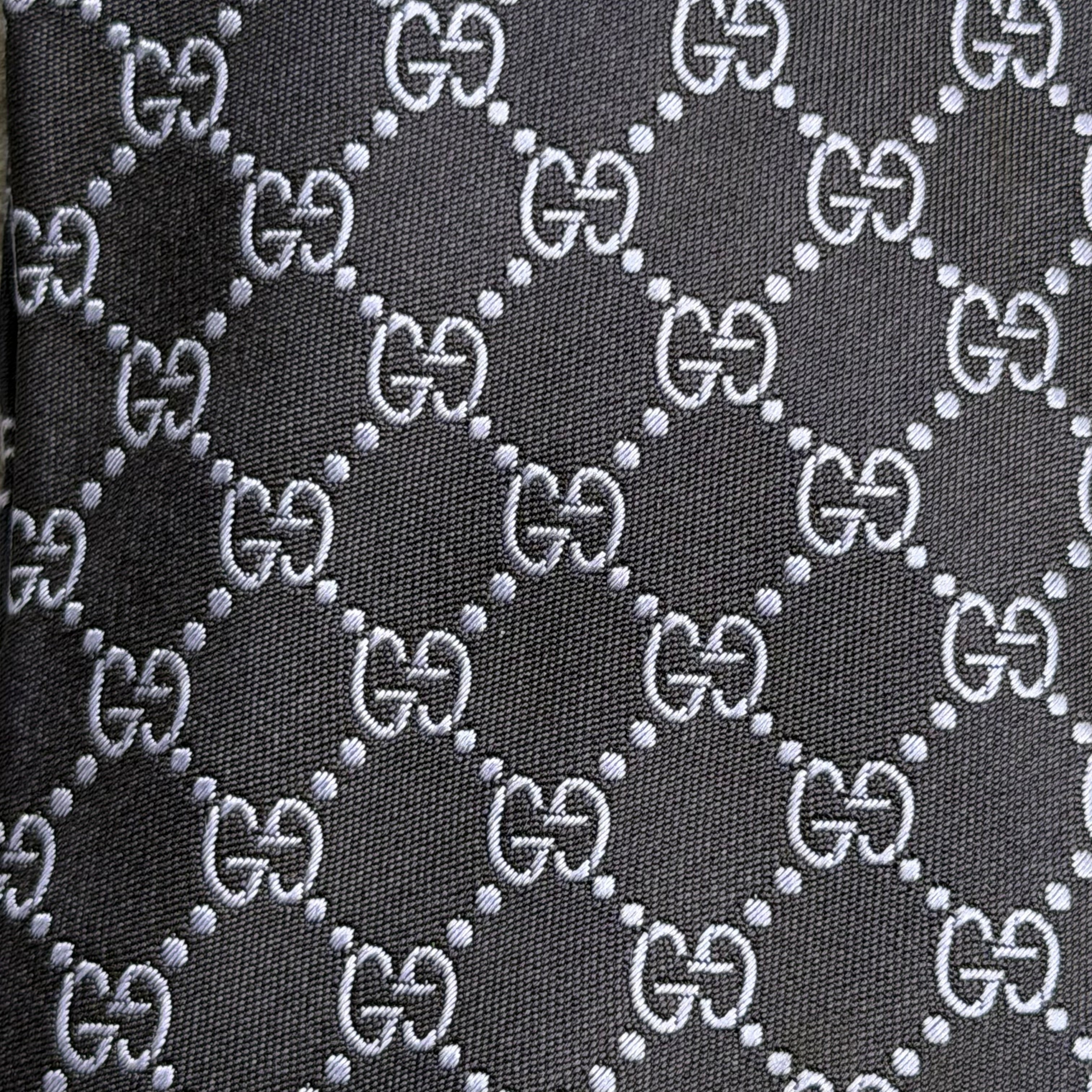 Gucci slips